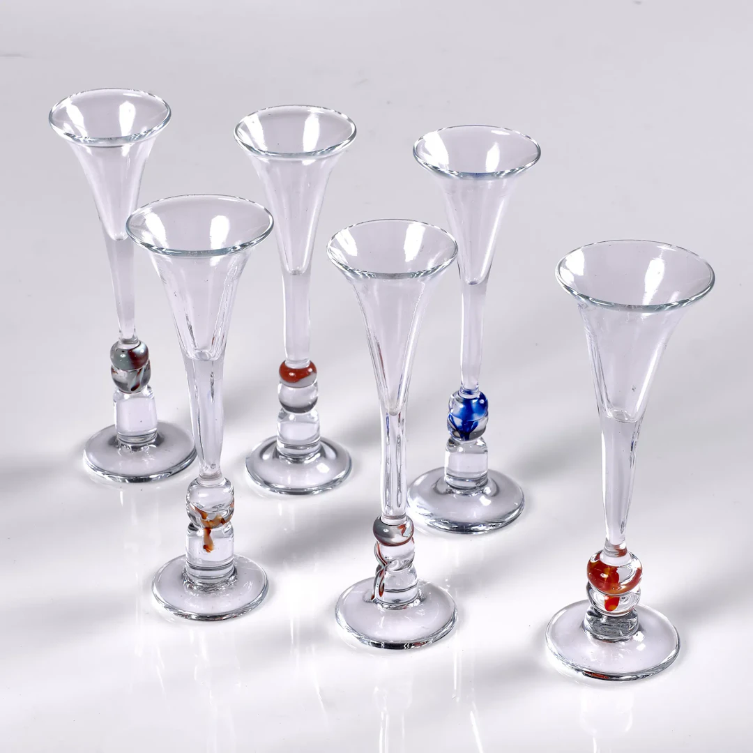 MONICA BACSTRÖM. Snapsglas. 6 stycken. Comet. Kosta Boda. 1992.