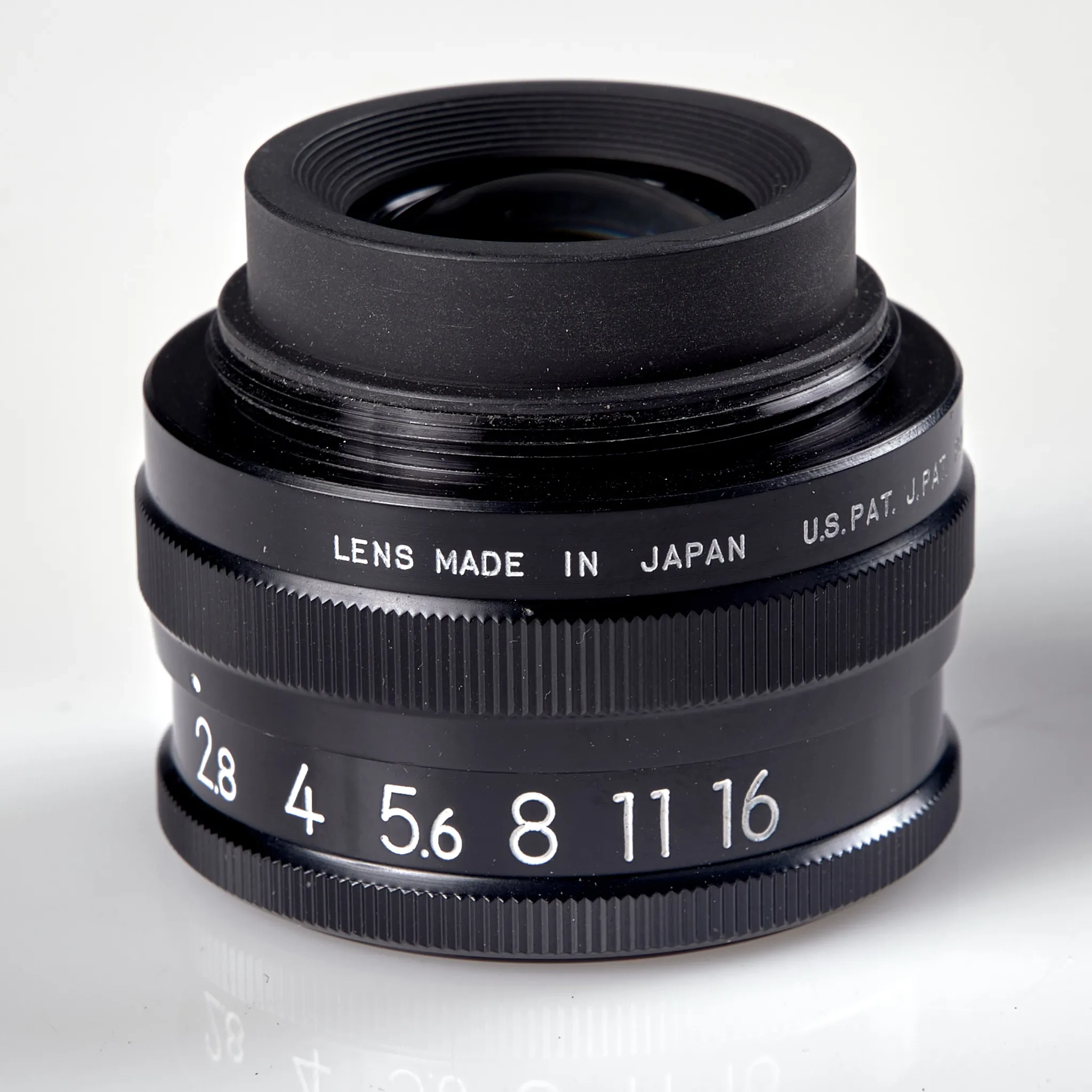 OBJEKTIV. Nikon. El-Nikkor 1:2,8 f=5 cm Nippon Kogaku No. 683161. 1957.