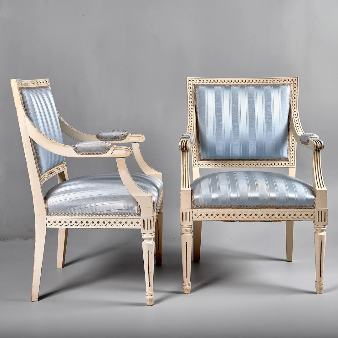 KARMSTOLAR. 1 par. Gustaviansk stil. 1900-talets mitt.