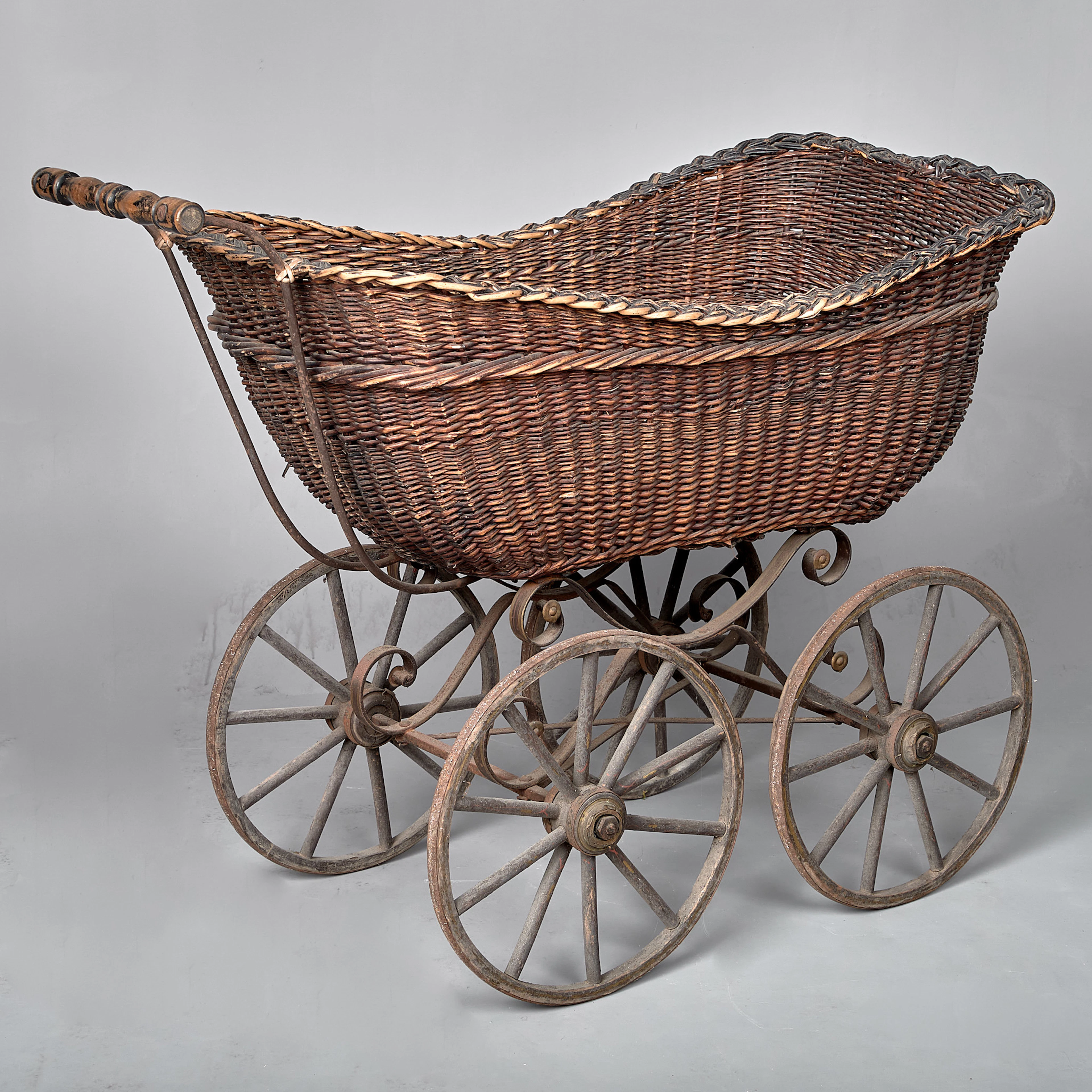 BARNVAGN. Rotting. Omkring 1900.