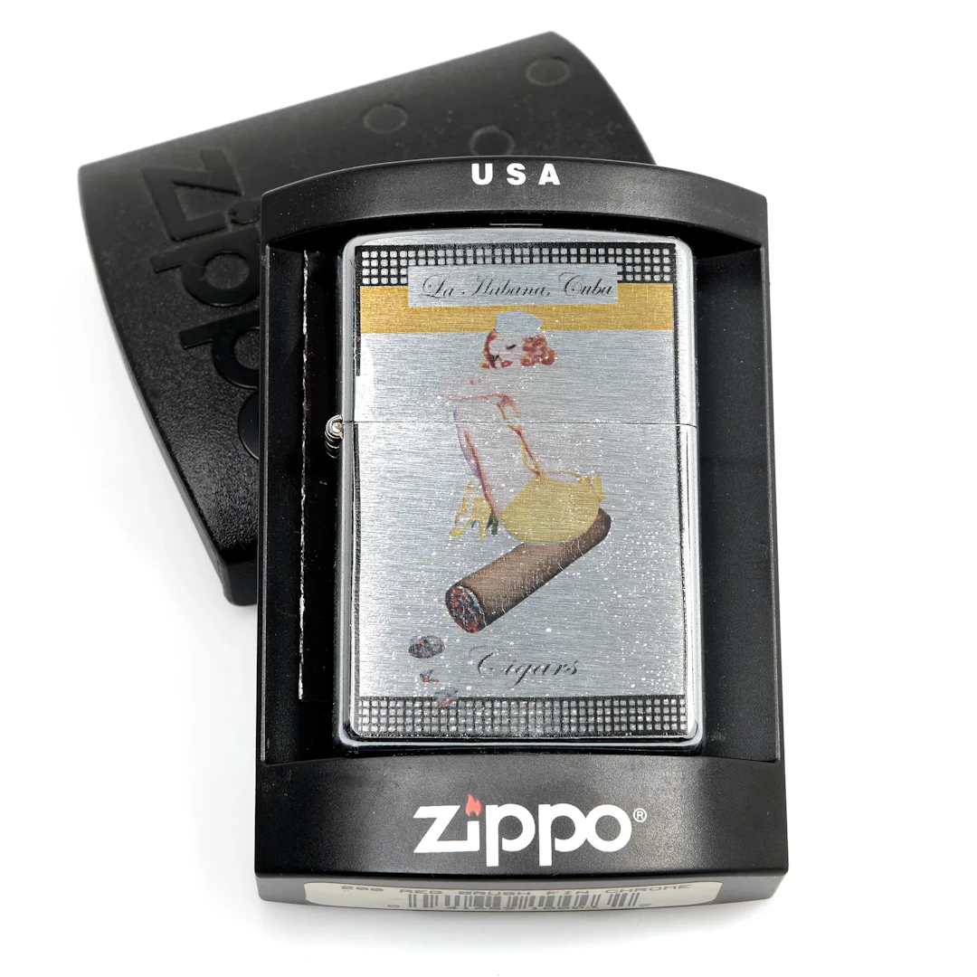 TÄNDARE ZIPPO. Cuba Cigars. La Habana, Cuba. 2004.