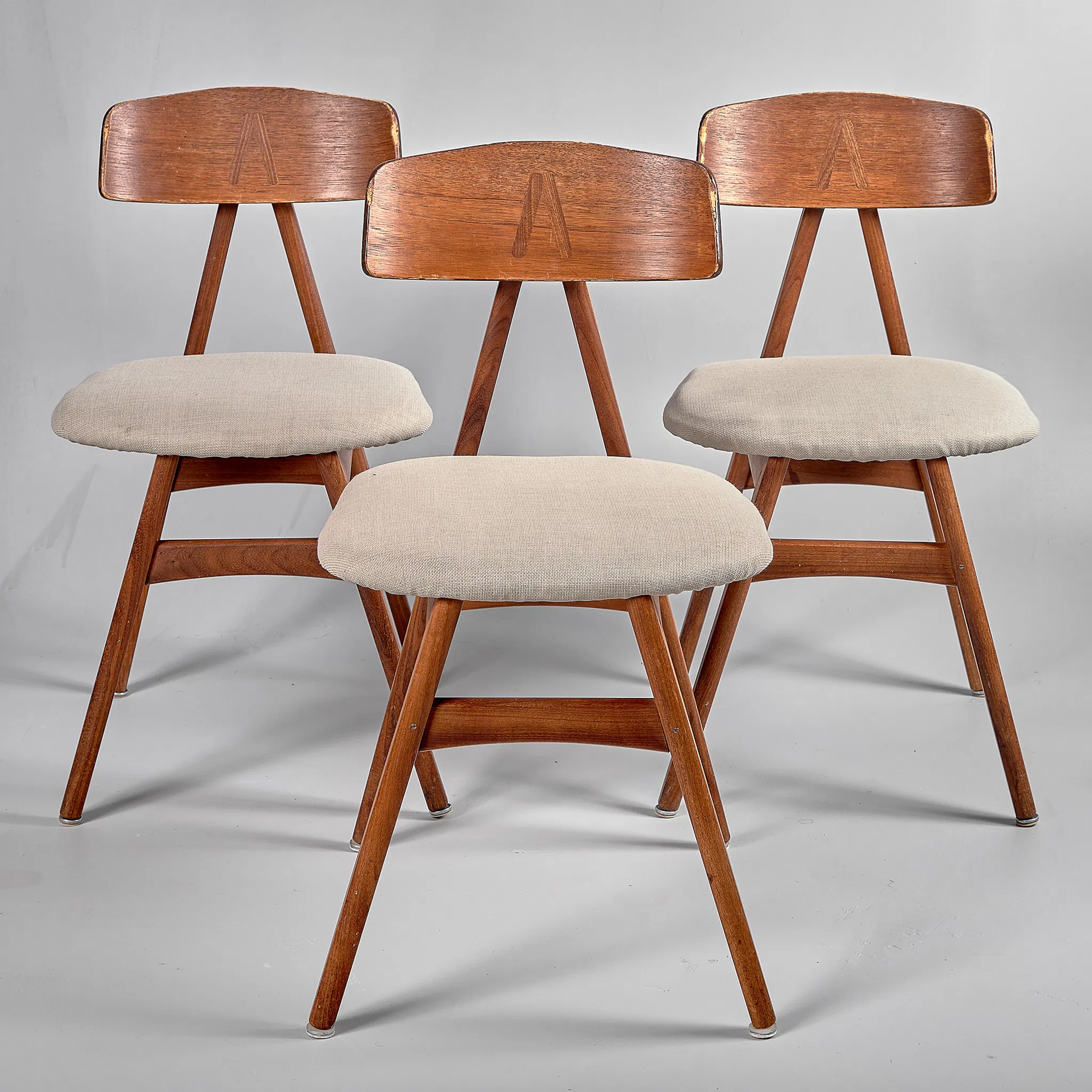 BENGT RUDA. 3 stolar. Teak. Nizza. IKEA. 1950-tal.