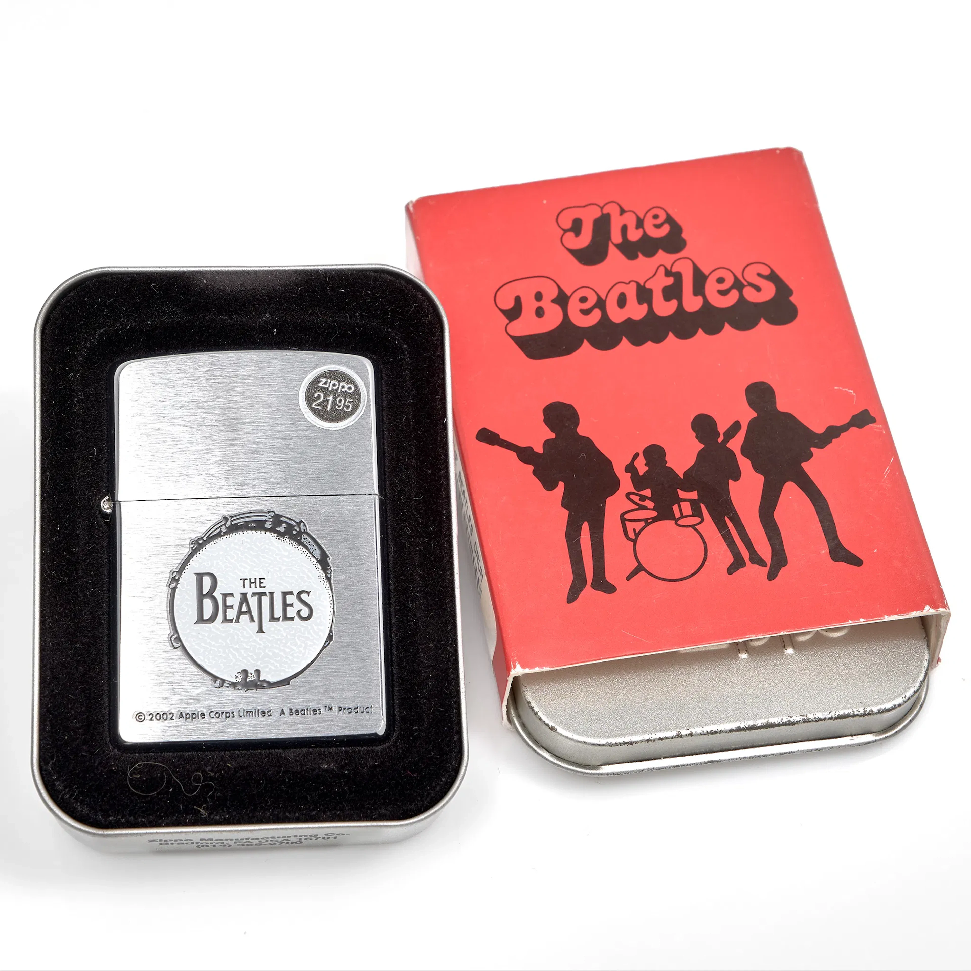TÄNDARE ZIPPO. The Beatles. Drum Logo. Aplpe Corps Official Licensed