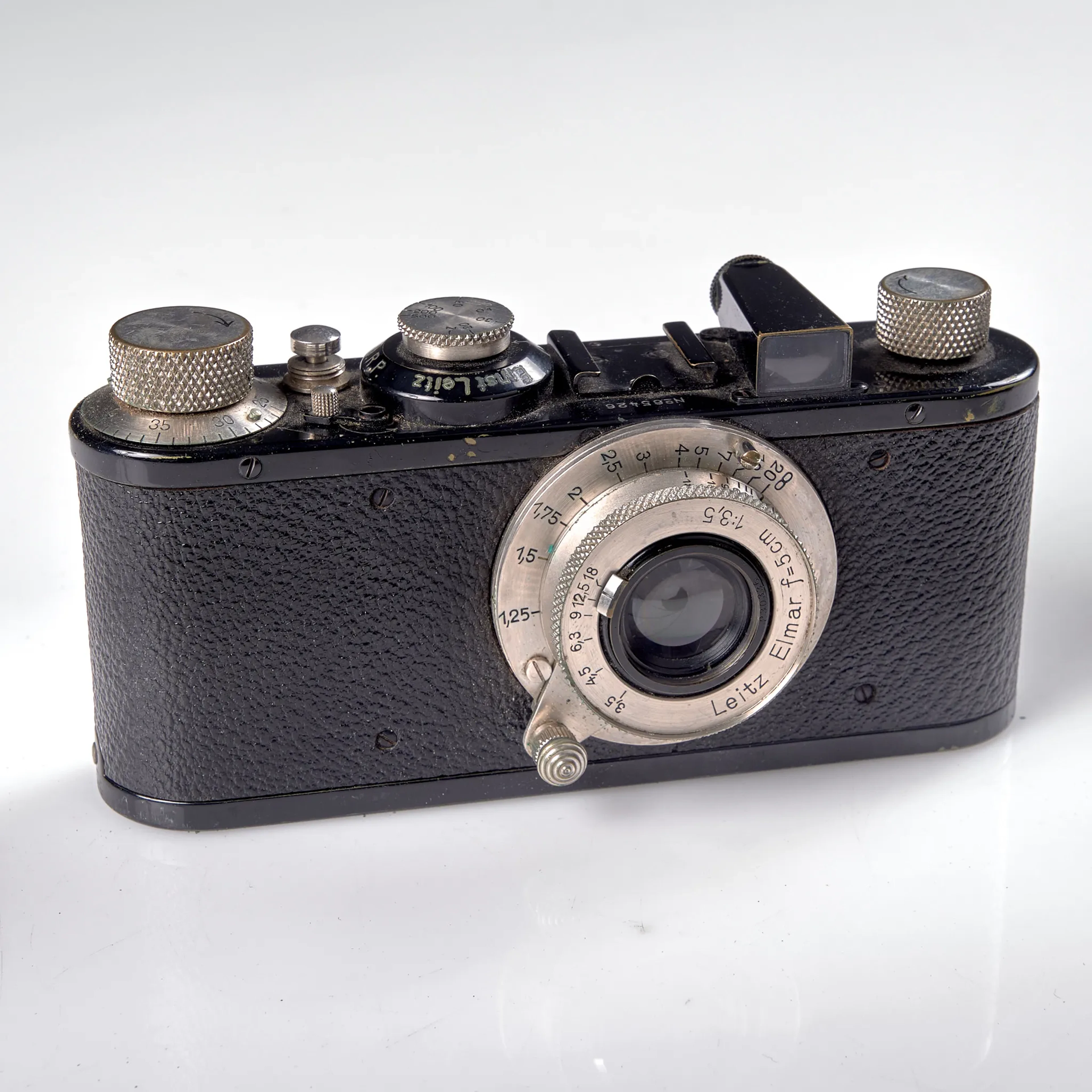 KAMERA. Leica 1 Model A. E Leitz Wetzlar. f=5 cm 1:3,5. No 65426. 1931.