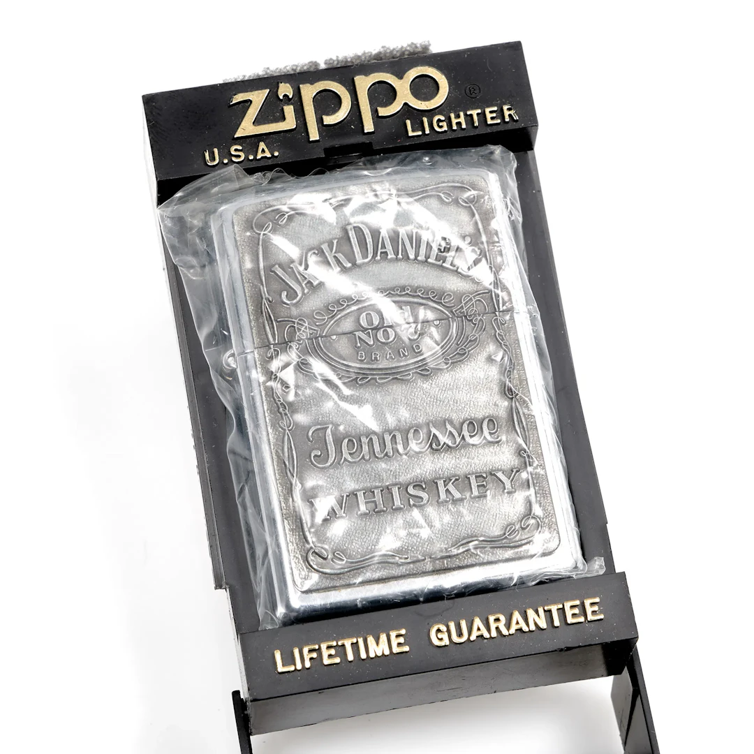 TÄNDARE ZIPPO. Zippo Jack Daniel´s Pewter Label Emblem. 1999.