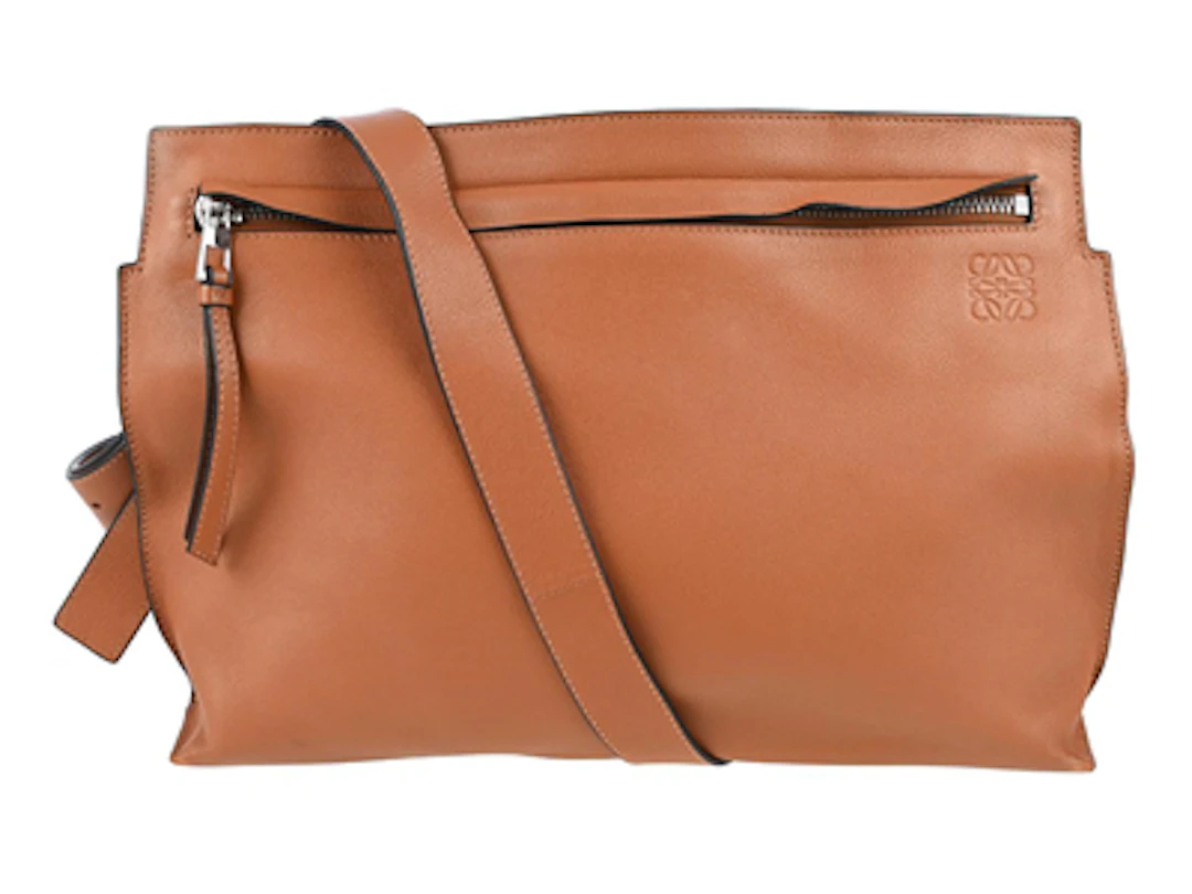 VÄSKA, LOEWE