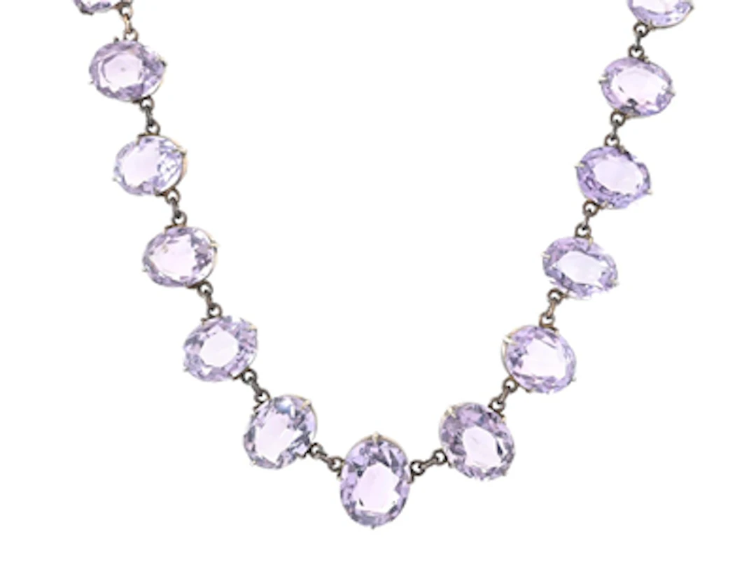COLLIER