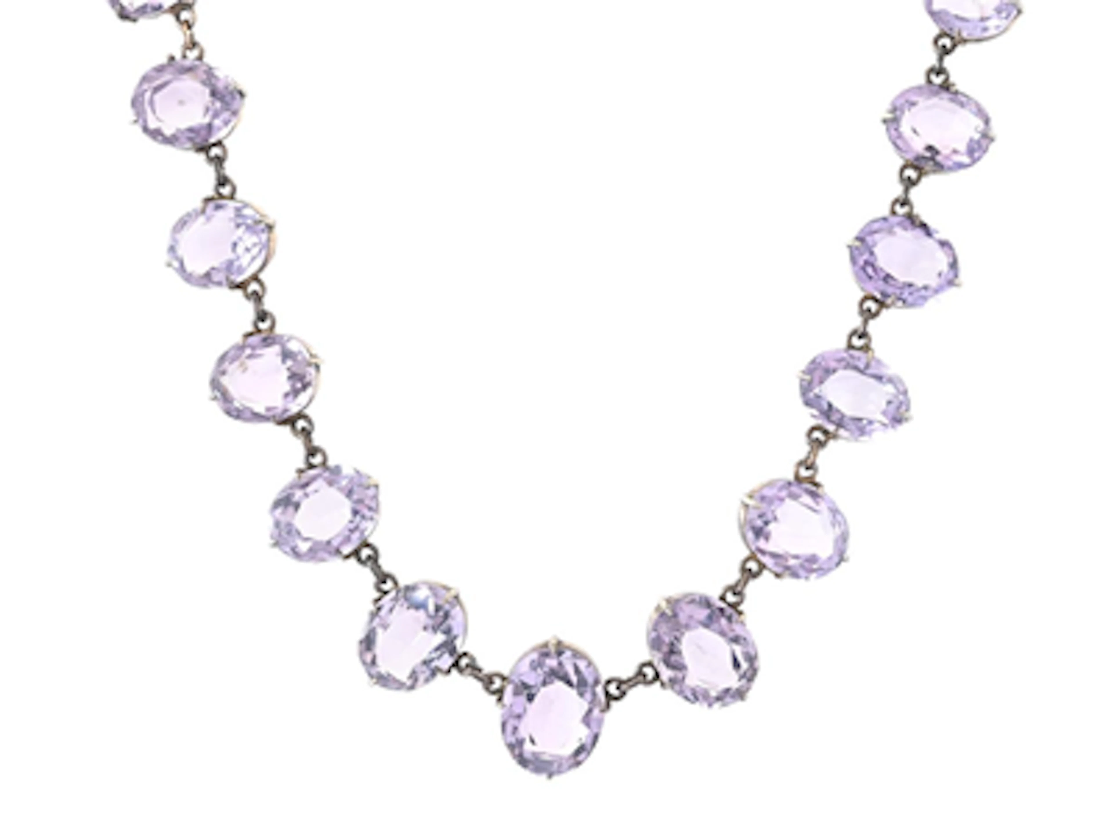 COLLIER