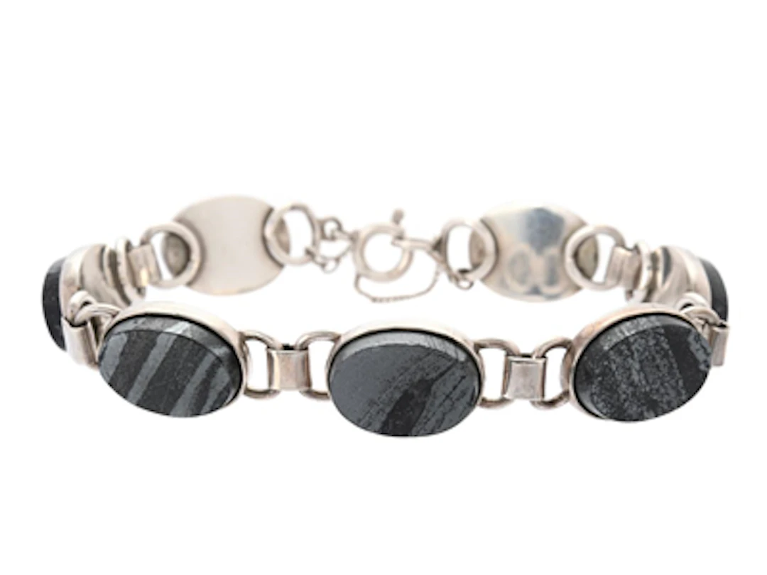ARMBAND