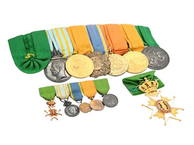 2 SLÄPOR, 18K guld / silver