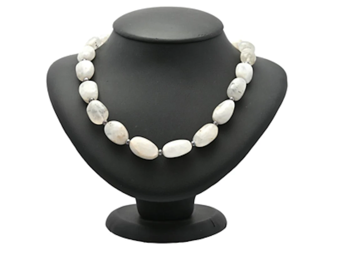 COLLIER