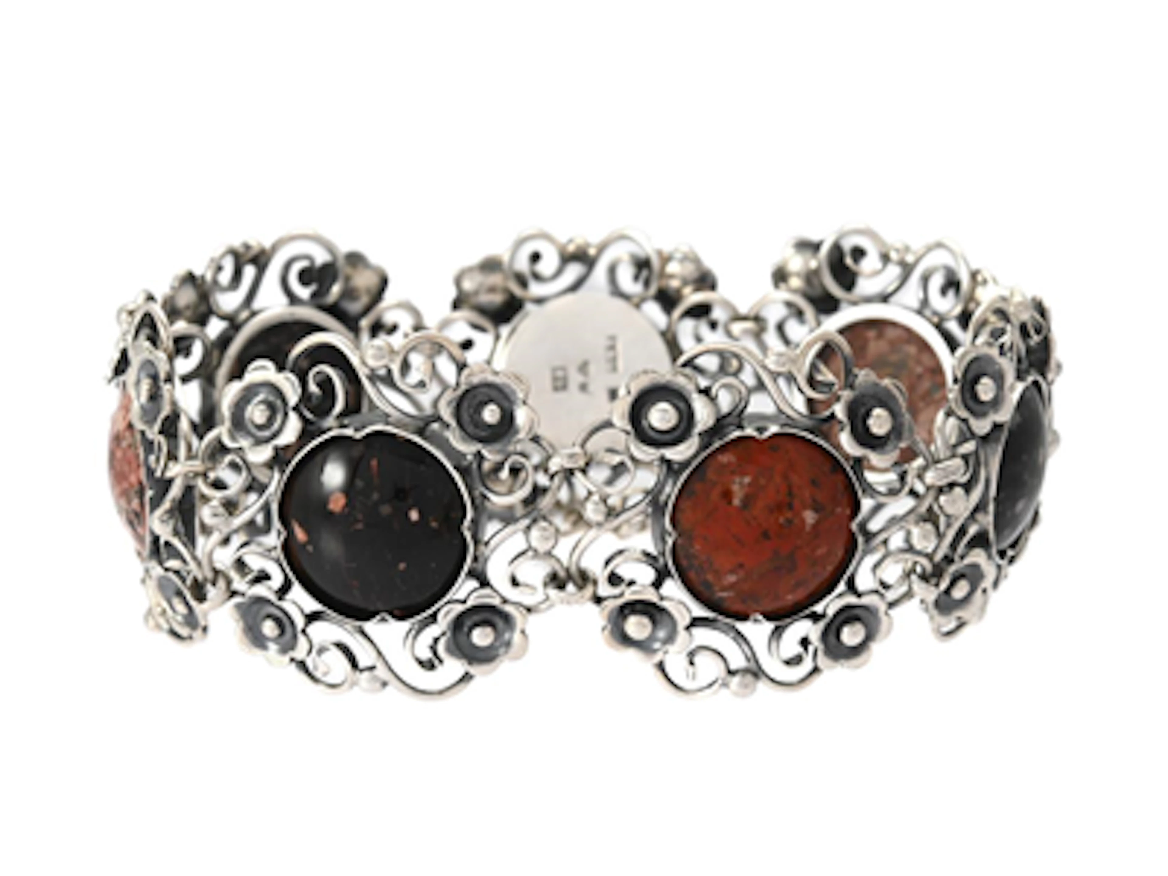 ARMBAND