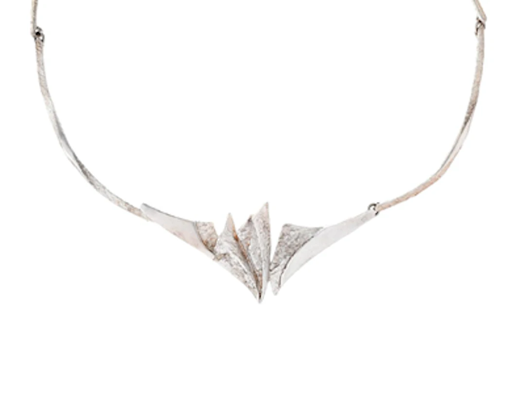 COLLIER