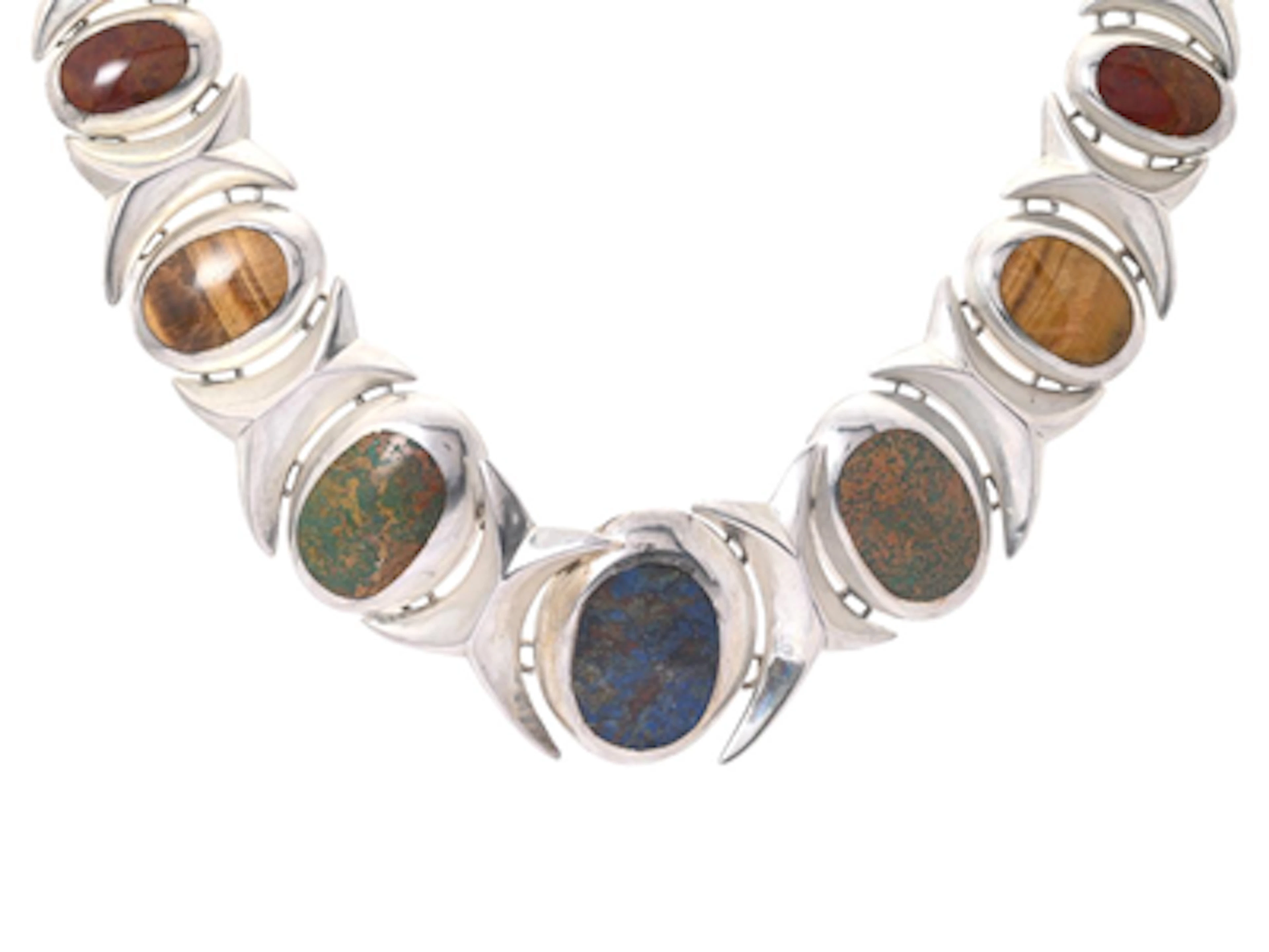 COLLIER