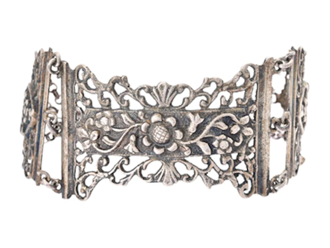 ARMBAND