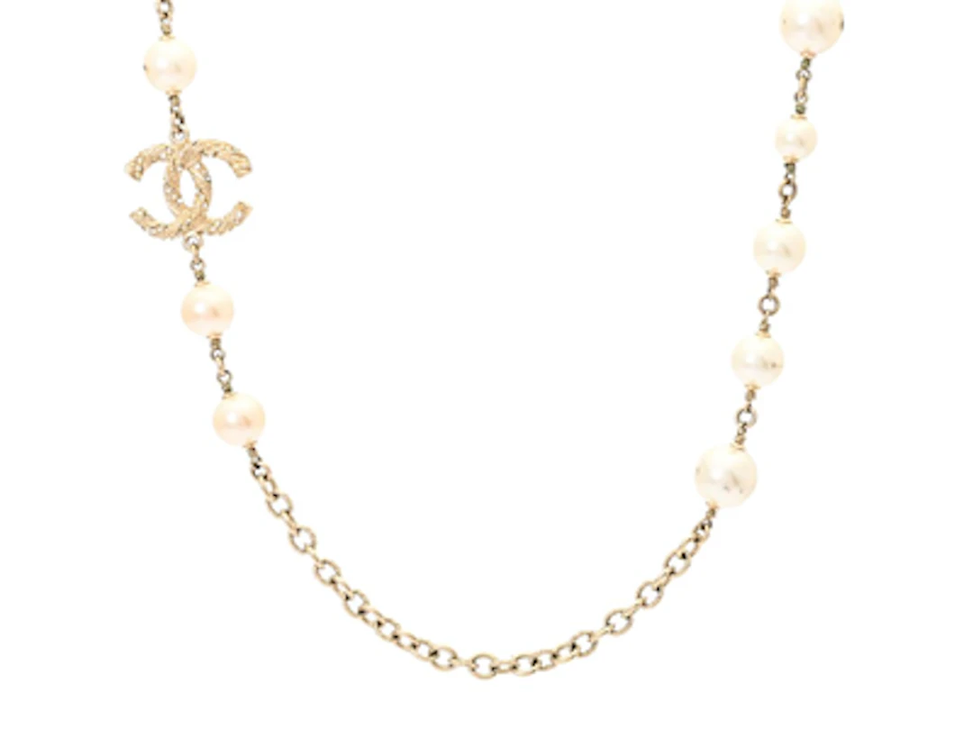 COLLIER, CHANEL.