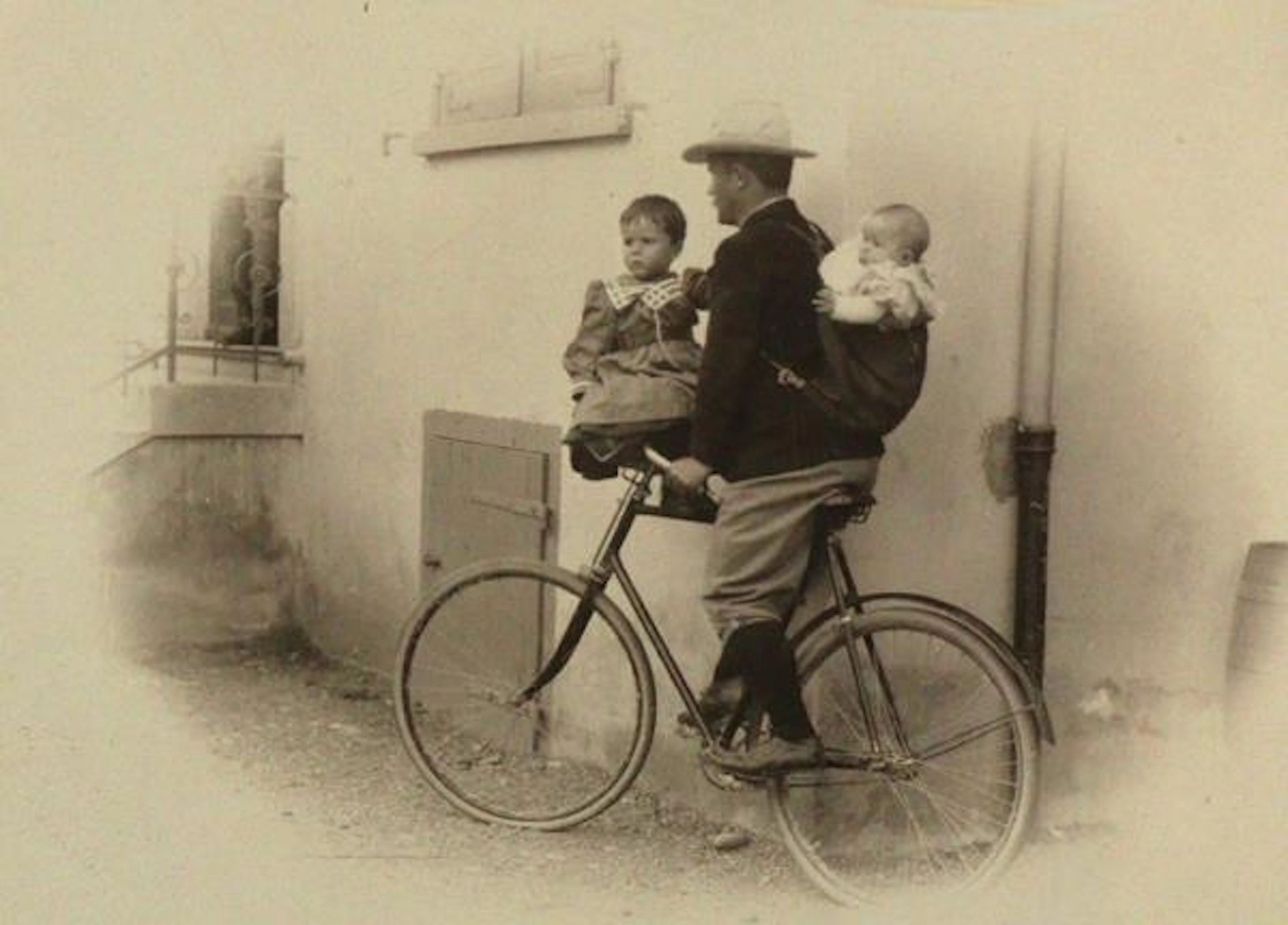 Fahrrad. 10 Photographien. Herren mit Fahrrädern. U.a. Rover III
