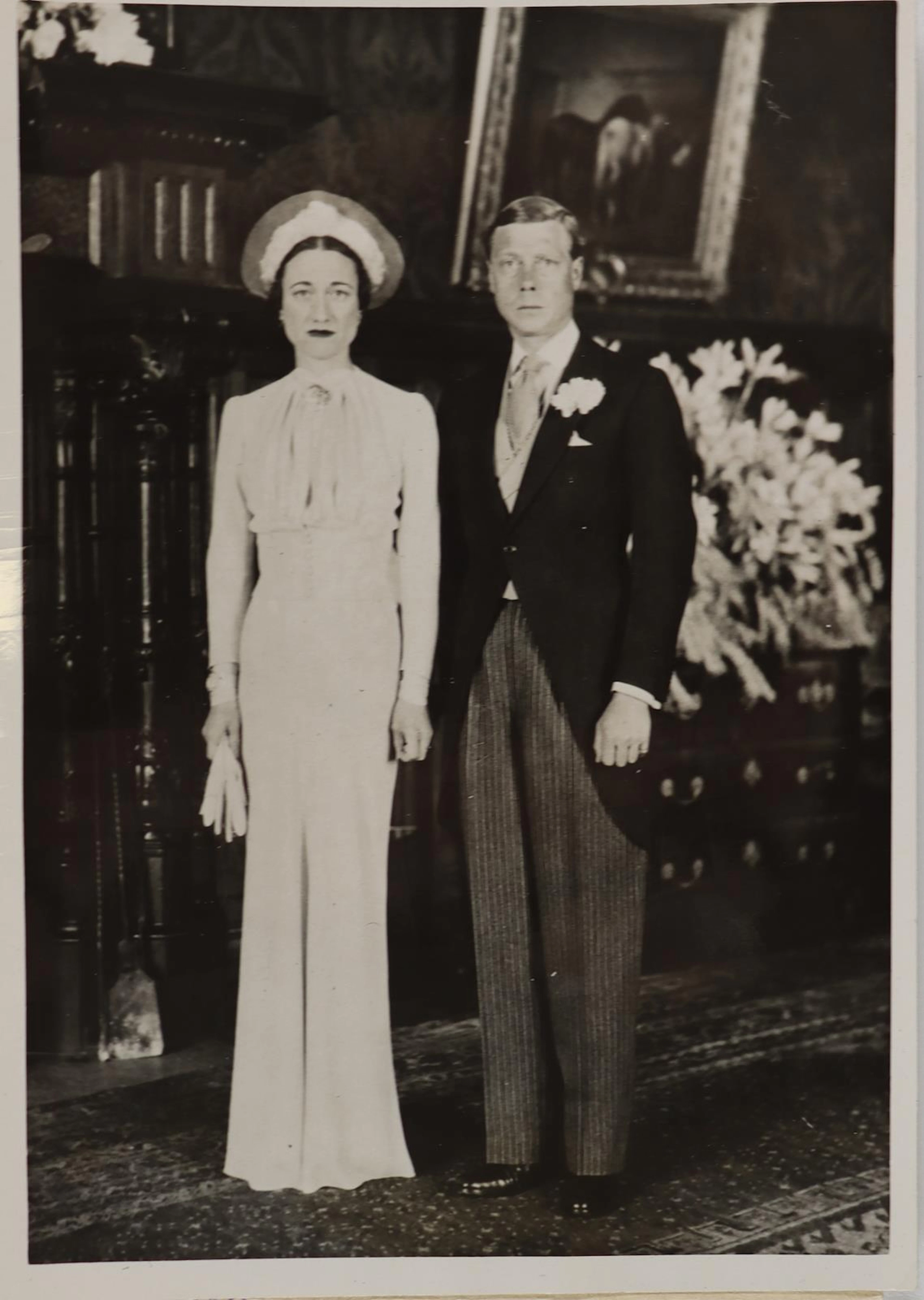 Wallis Warfield u. Edward Duke of Windsor an ihrem Hochzeitstag. Pressephotogr.