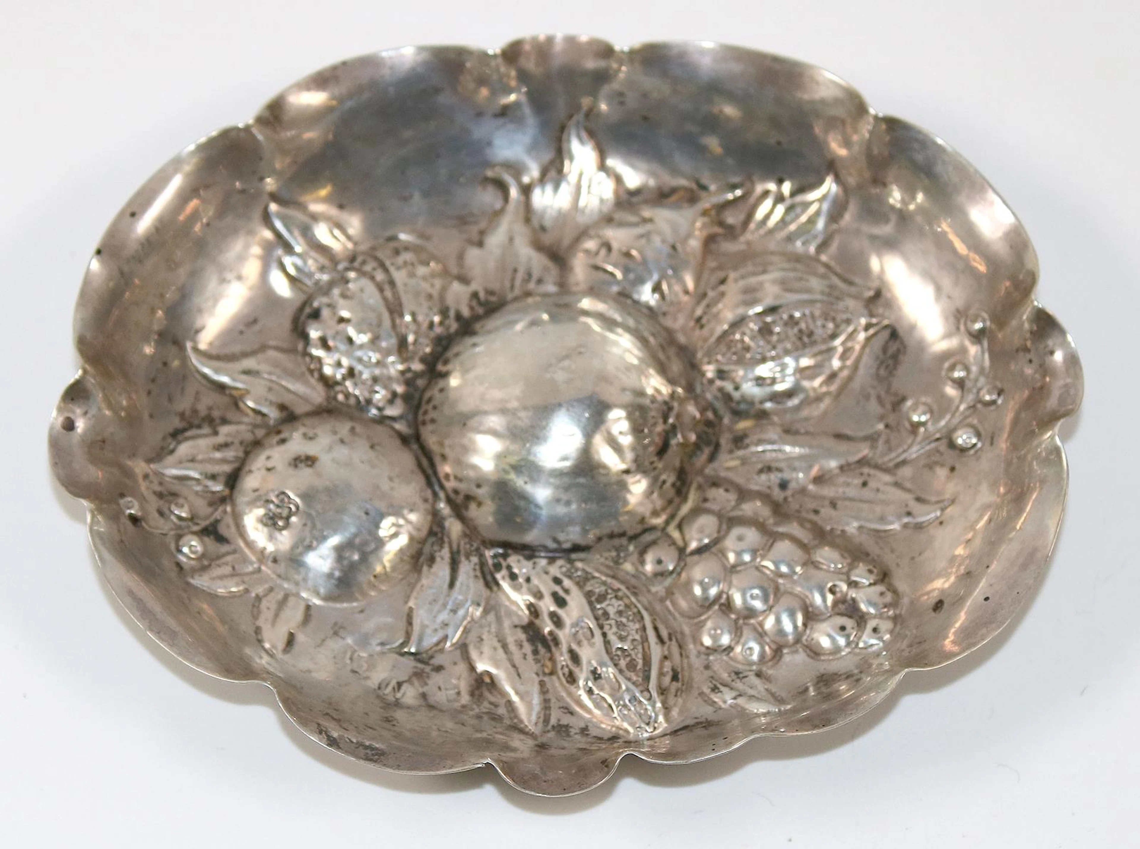 Silberschale wohl Nürnberg 1.H.19.Jh. Getriebene Silberschale mit
