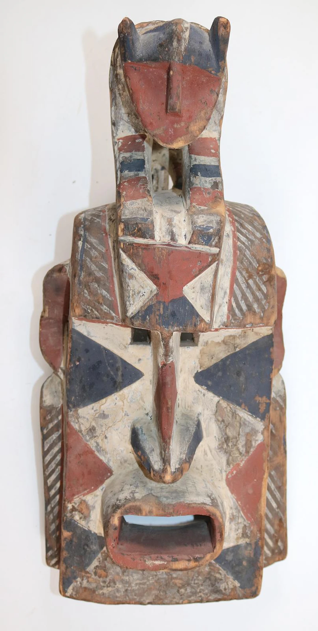 Bobo Nwenka Maske Burkina Faso. Holz geschnitzt mit geometrischer