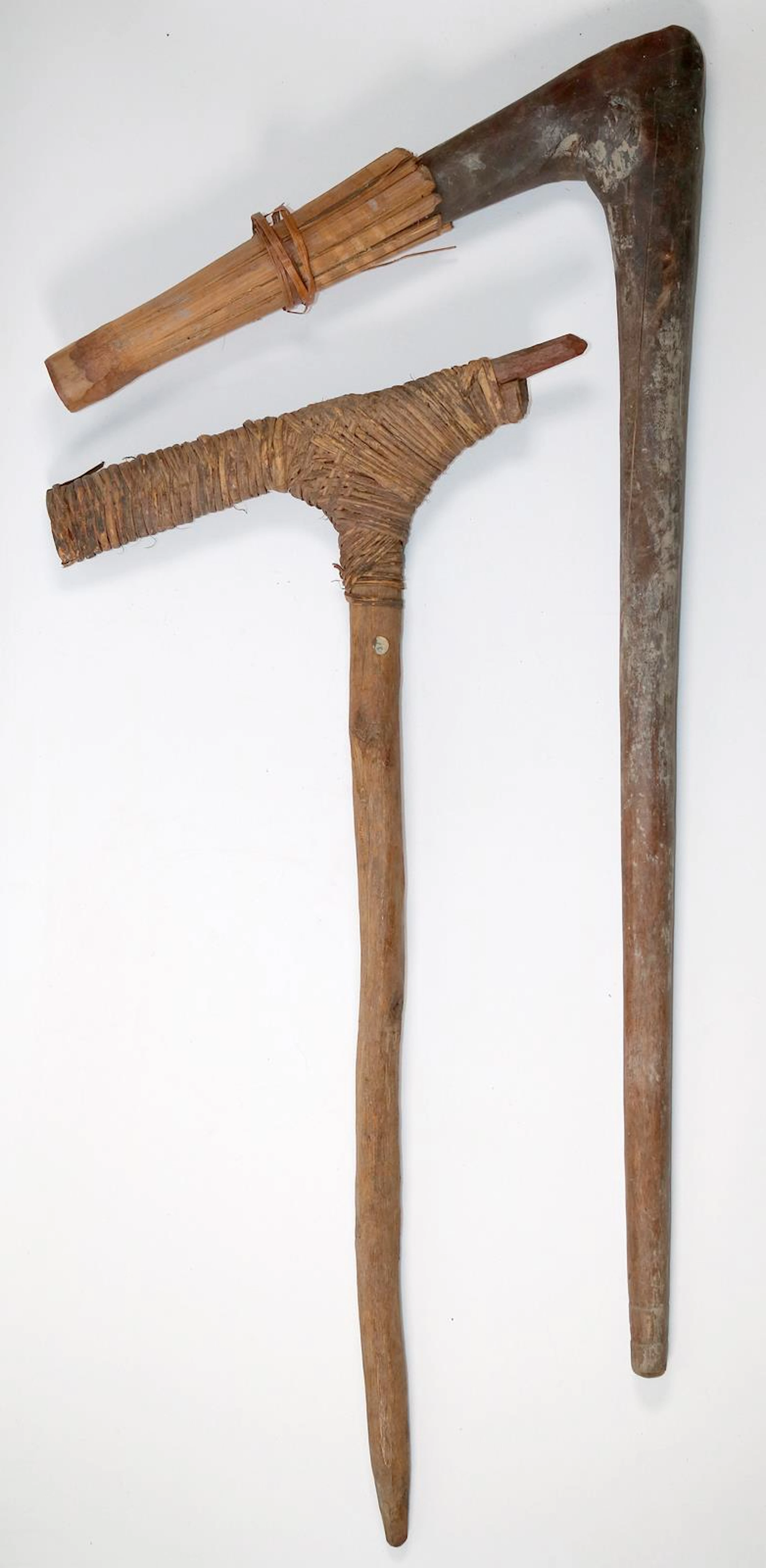 Steinäxte aus dem Hochland von Papua Neuguinea
