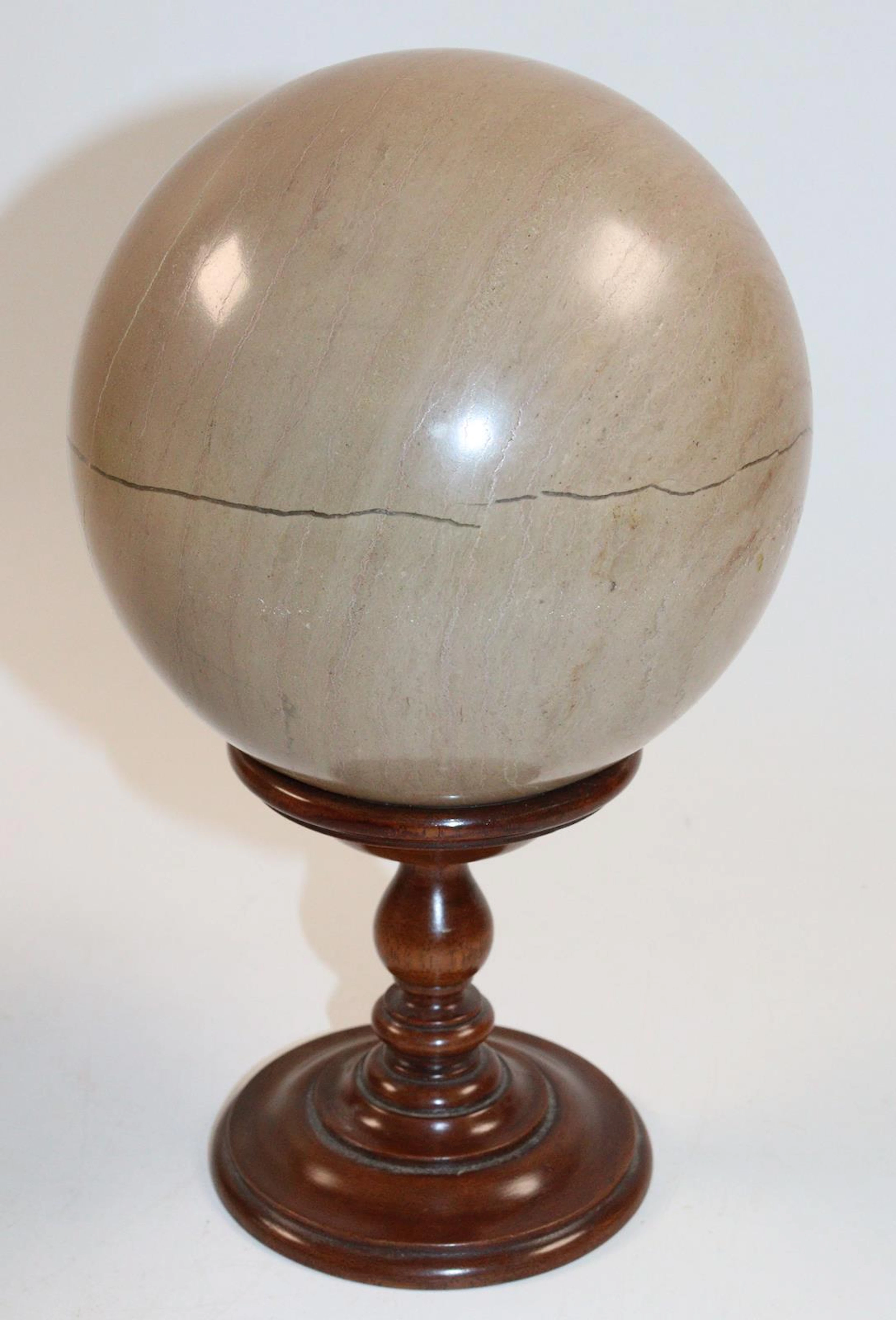 Paperweight, Freddamano. 19