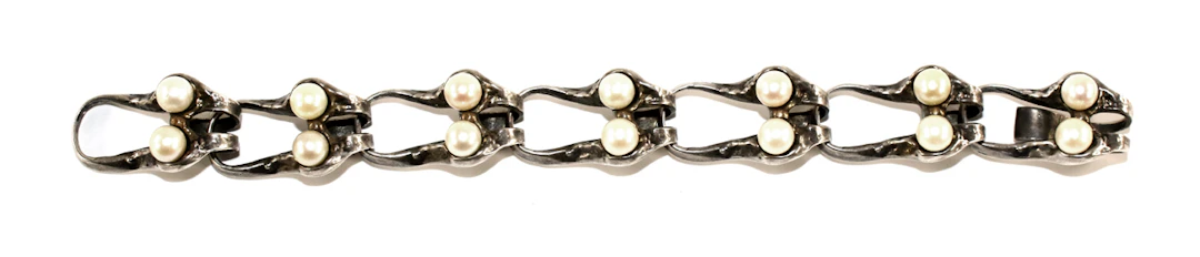 Perlarmband deutsch um 1970. Design-Armband in 835 Silber