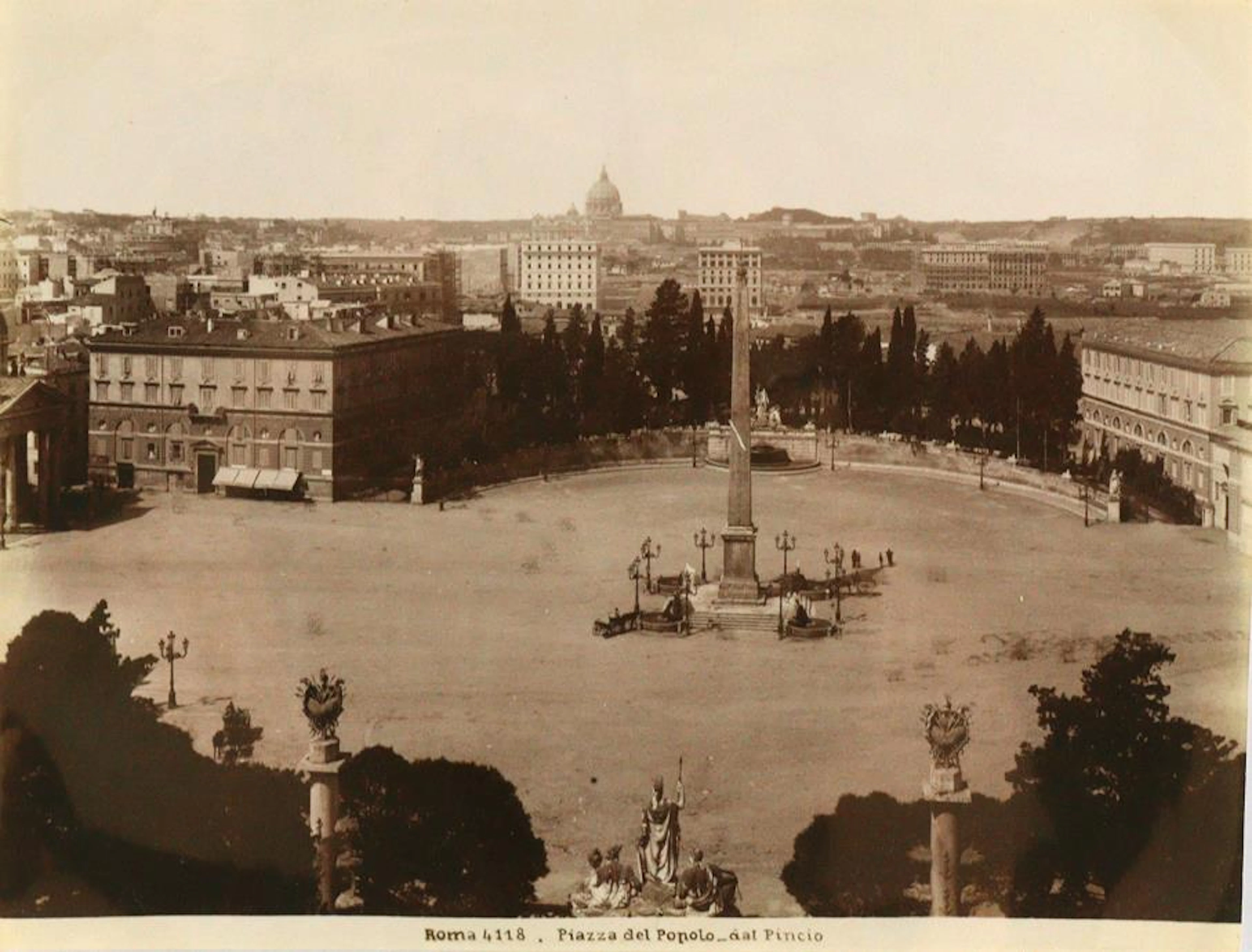 Rom. Konvolut bestehend aus 83 Photographien. Um 1880
