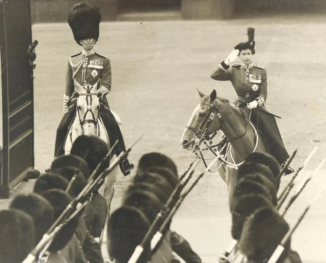 Cecil, Hugh (1889 Kingston - Brighton 1974) u.a. 12 Photographien.