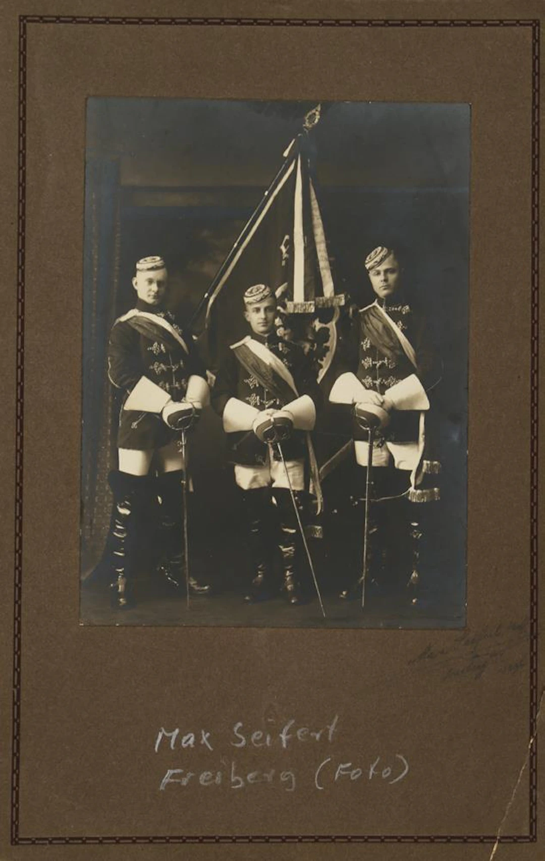 Sammlung Studentika. 36 Photographien ca. 1910-1931. U.a. aus Heidelberg