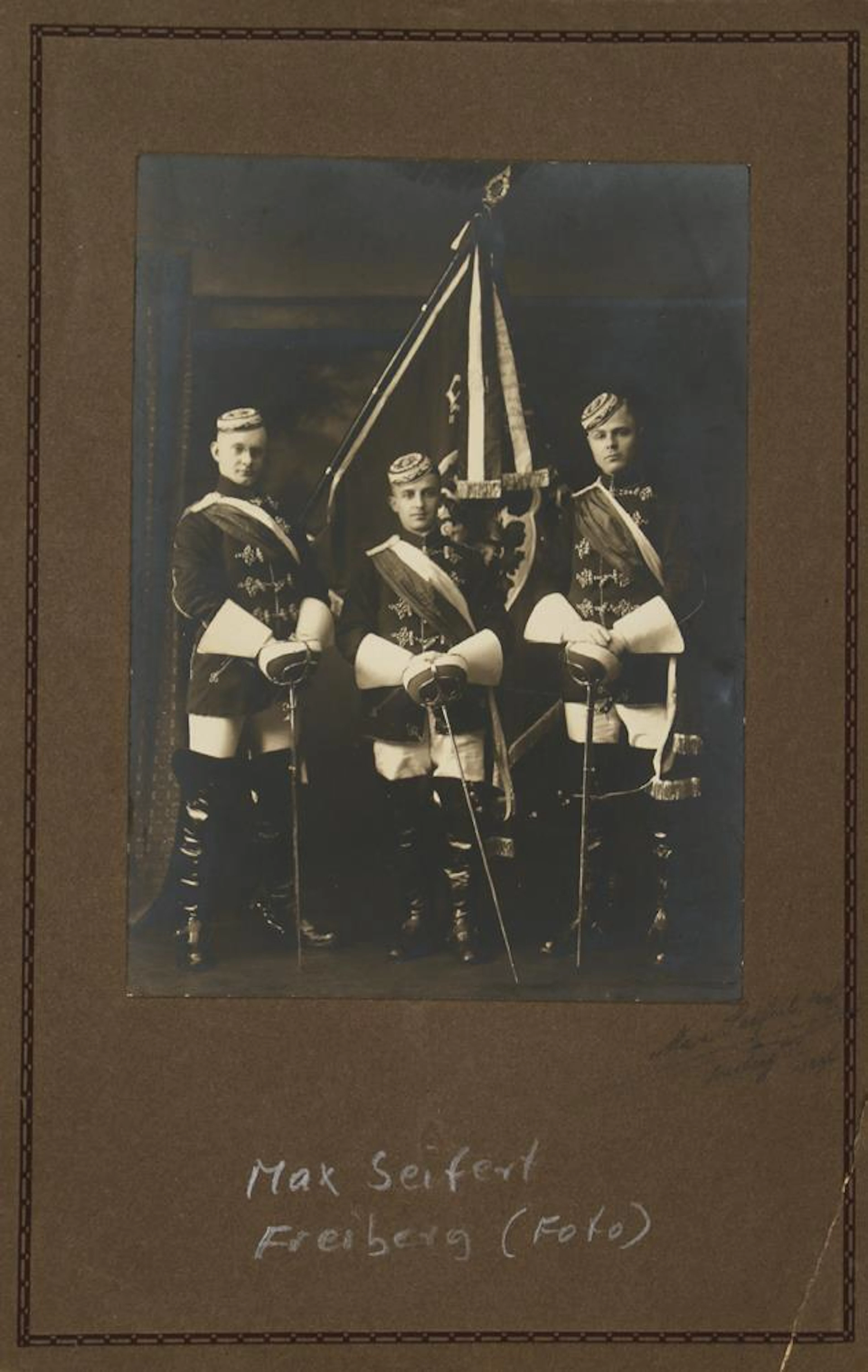 Sammlung Studentika. 36 Photographien ca. 1910-1931. U.a. aus Heidelberg