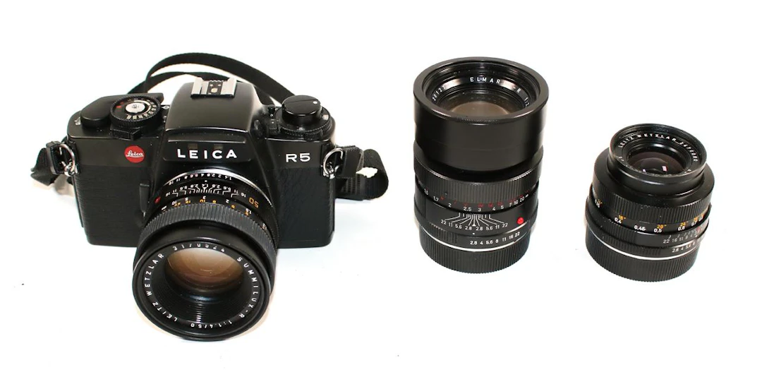 Leica R5 mit 3 Objektiven: Summilux 1:1.4/50