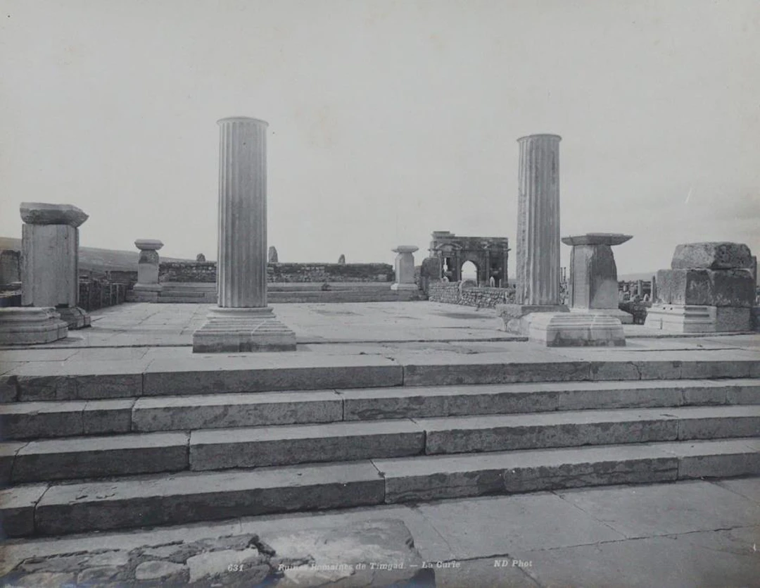 Timgad (Deckeltitel). Album mit 16 (davon 1 gefalt. Panorama) auf