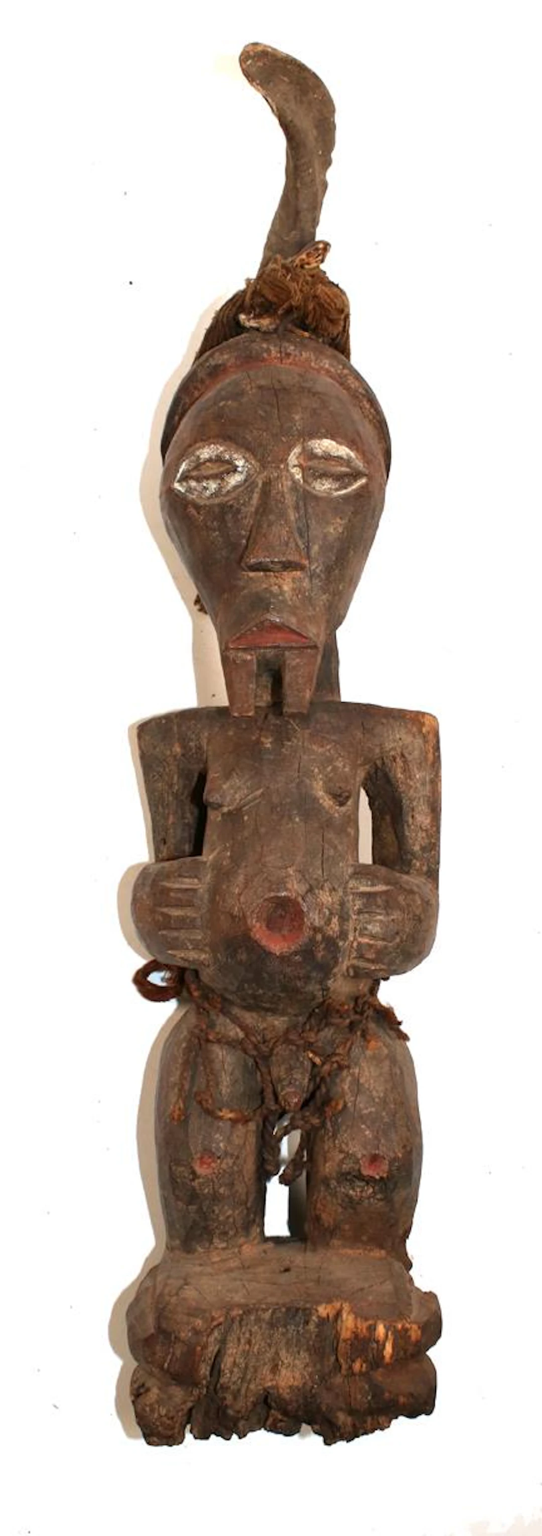 Hemba Fetischfigur. Männliche Figur mit dickem Bauch u