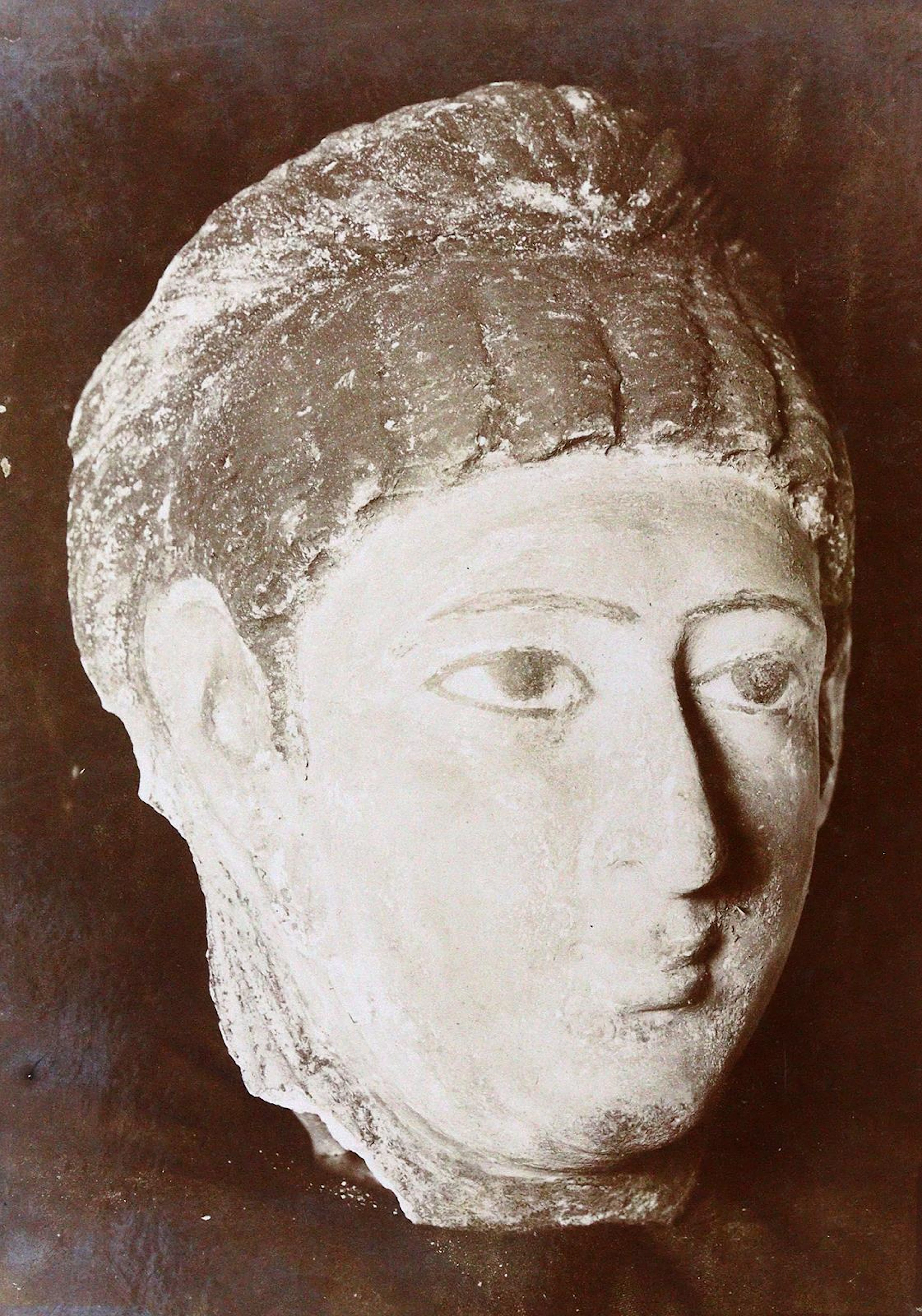 Sammlung von 52 Photographien antiker Skulpturenköpfe und bemalter