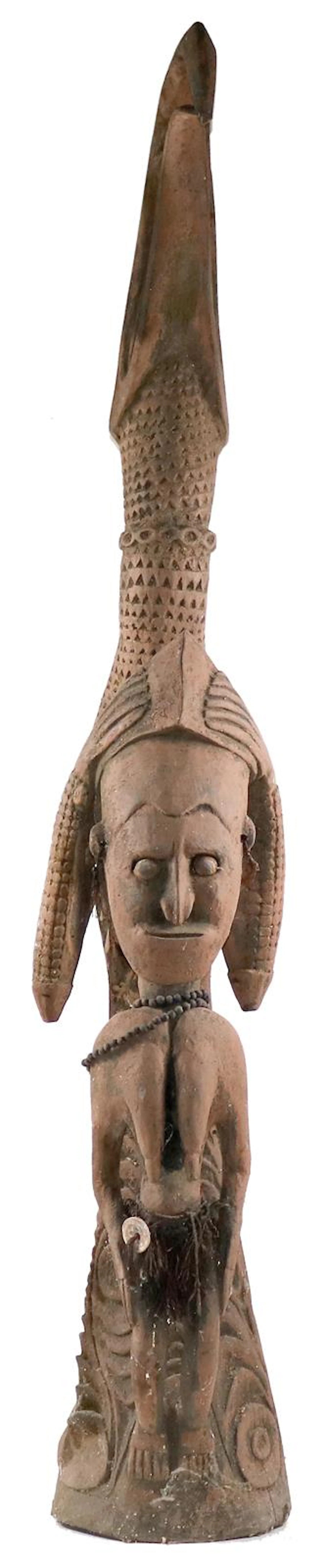 Papua Neuguinea weibliche Ahnenfigur mit Vogel- u