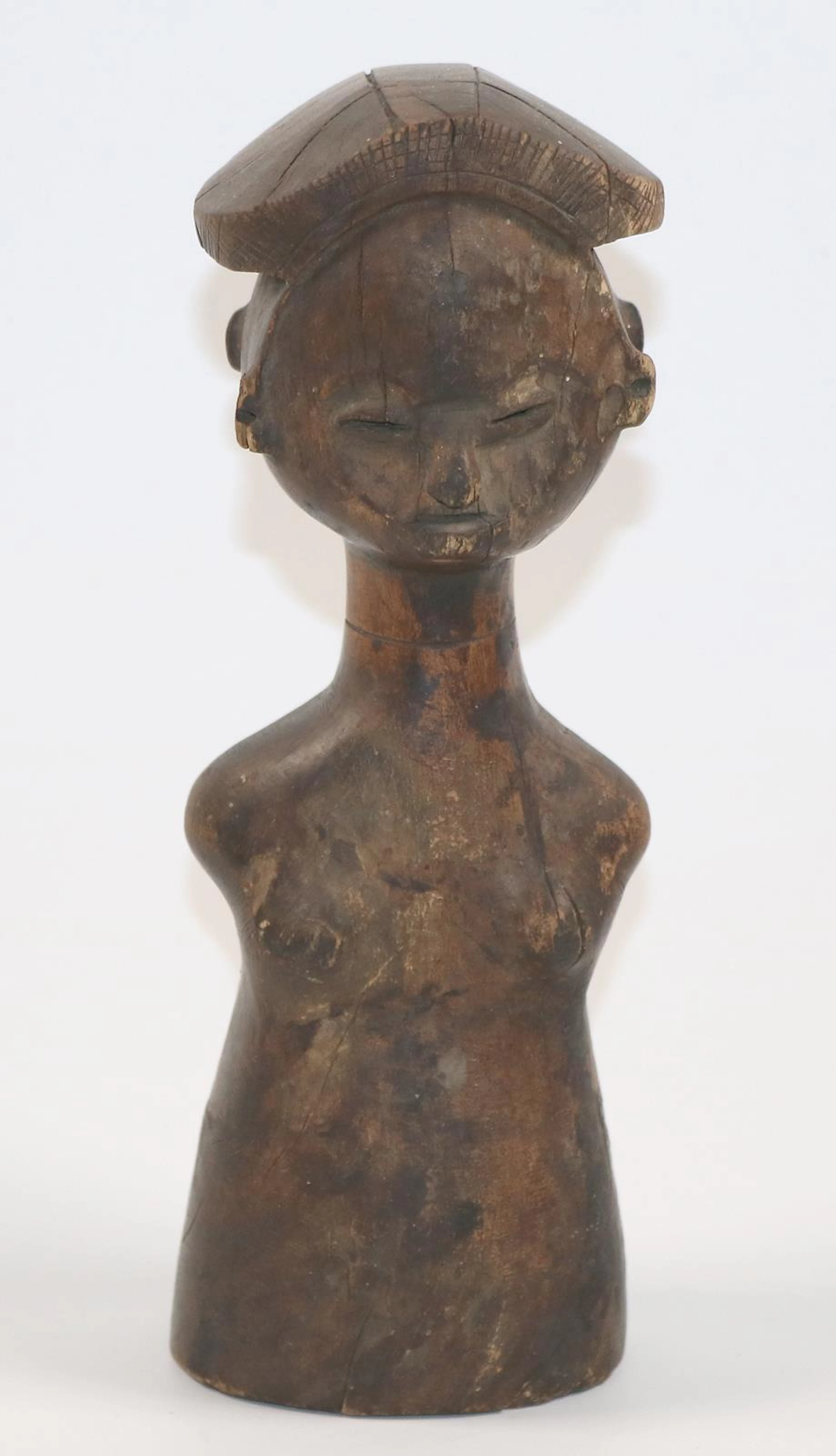 Baule o. Senufo. Weiblicher Halbtorso. Holz geschnitzt mit dunkler