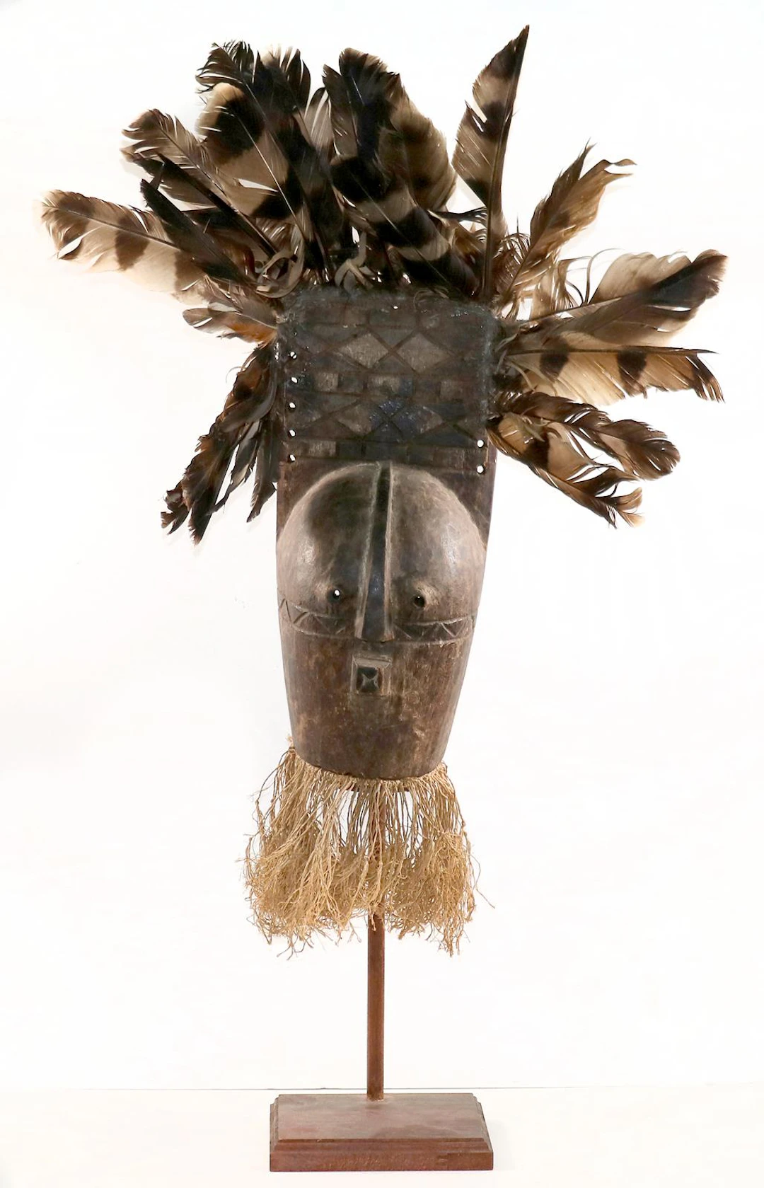 Tetela. Ritualmaske der D.R.Kongo. Maske mit Resten von Farbfassung