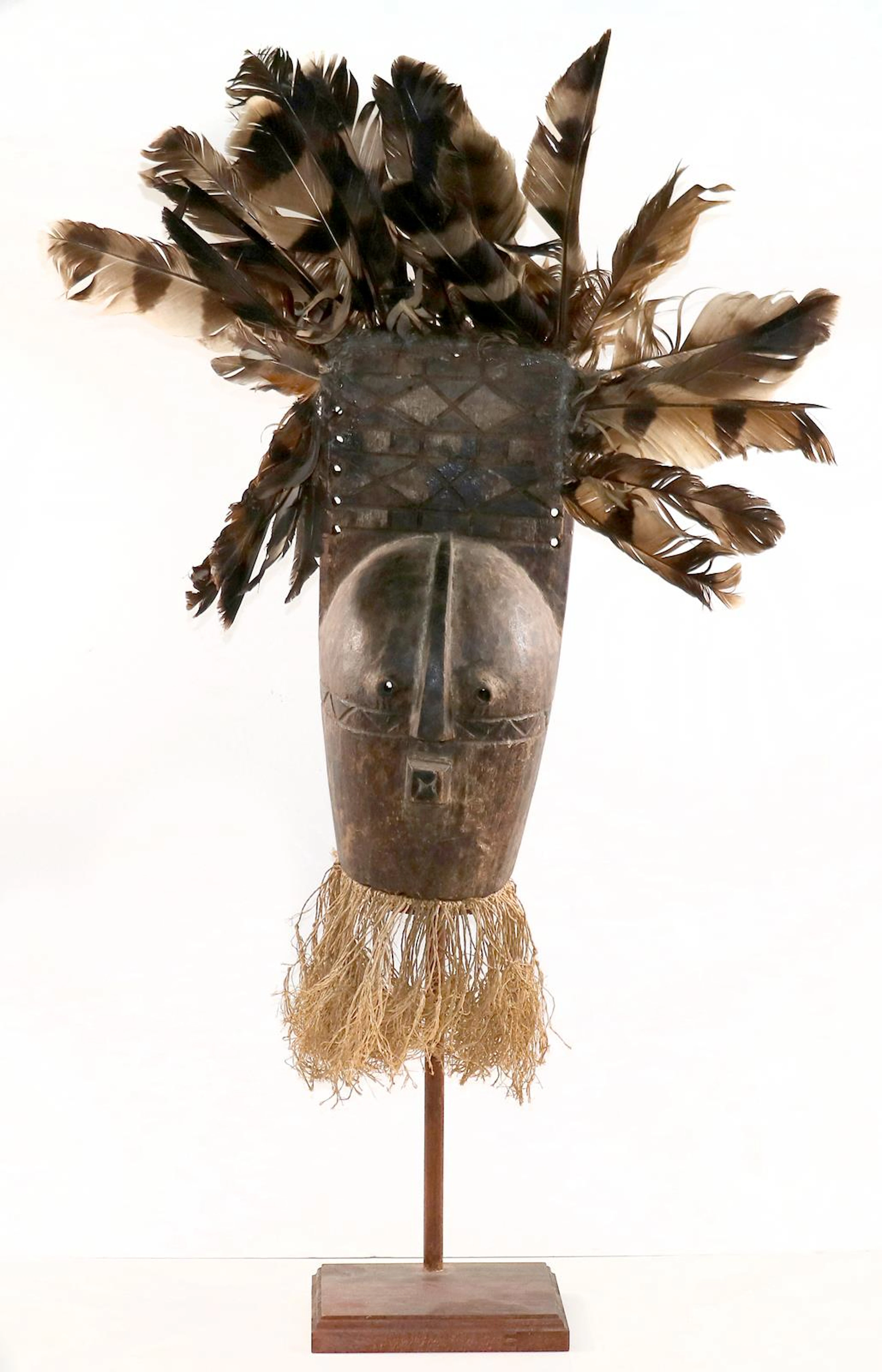 Tetela. Ritualmaske der D.R.Kongo. Maske mit Resten von Farbfassung