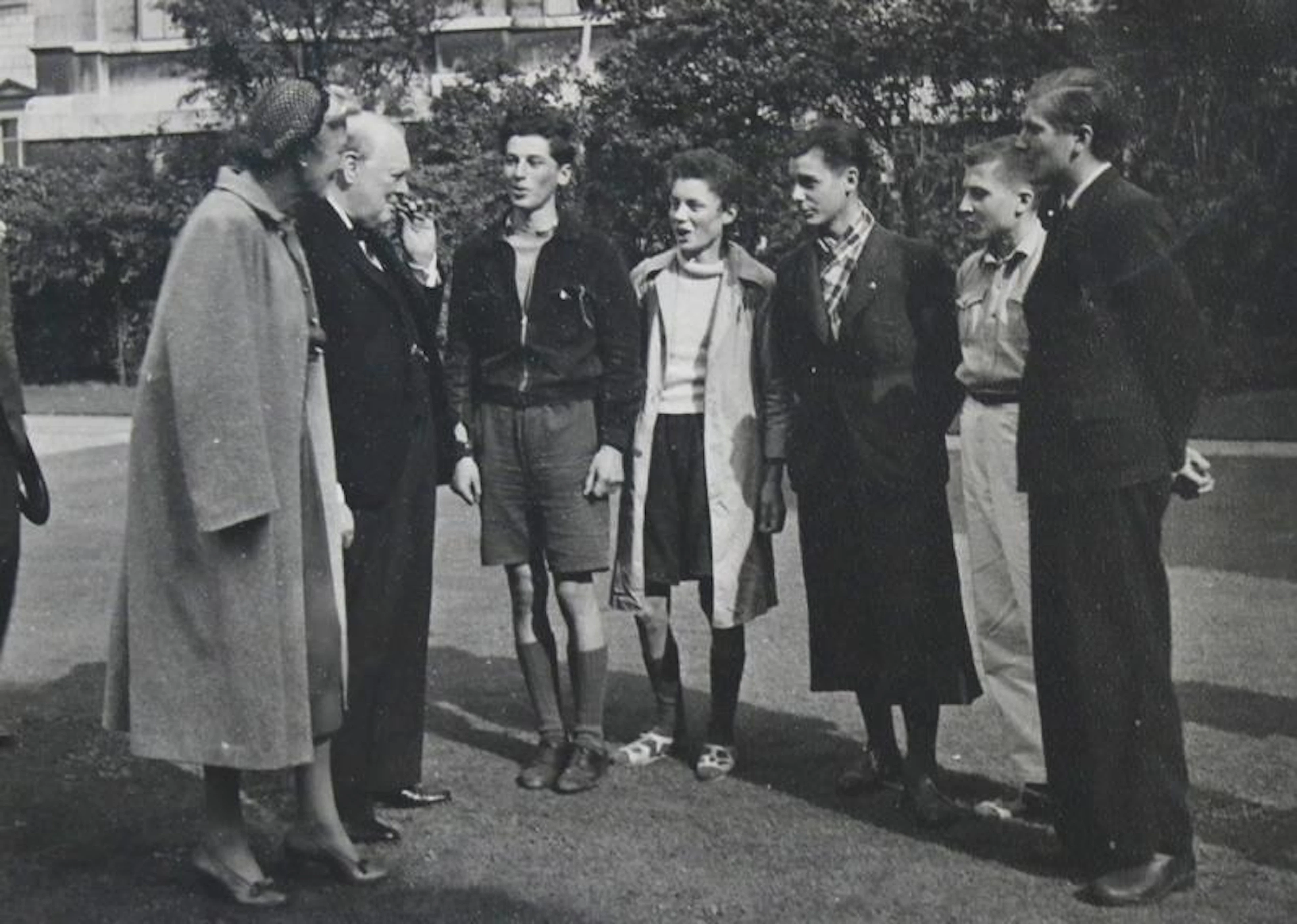 Gruppenportraits. Sammlung von 36 historischen Photographien verschiedener