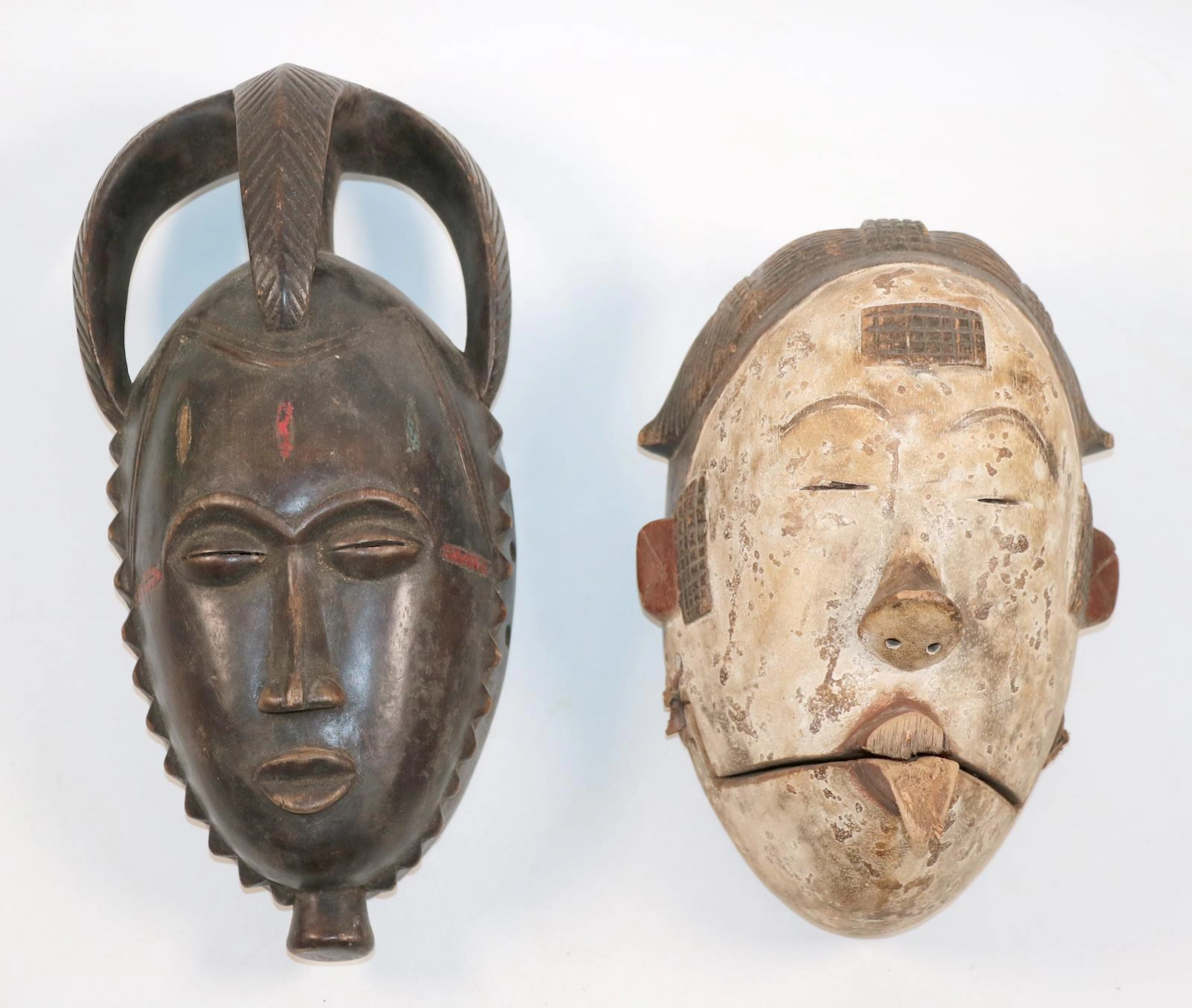 Ogoni Nigeria Klappkiefermaske mit Farbfassung