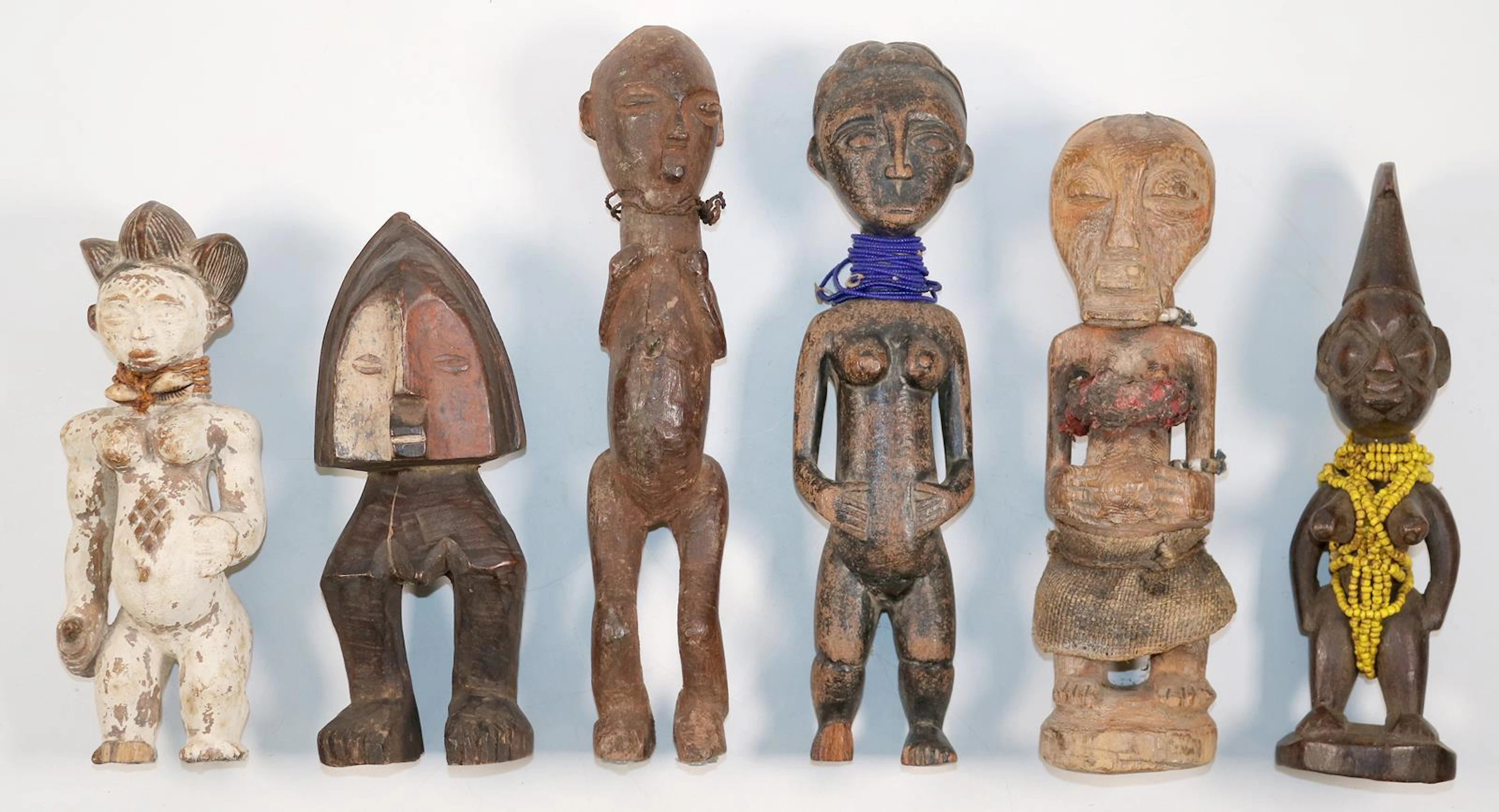 Sammlung aus 17 Kleinfiguren
