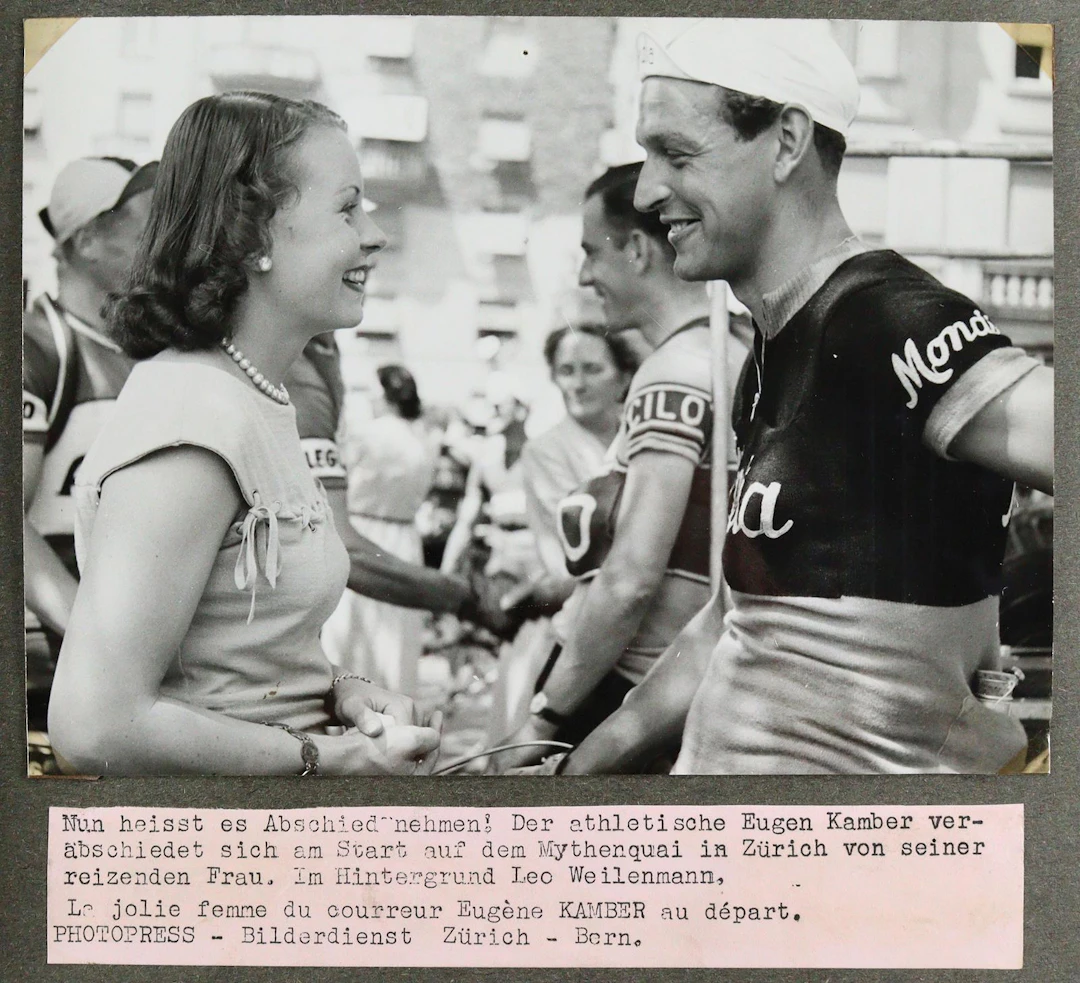Radsport. Konvolut aus ca. 130 Bll. Darunter ein Album