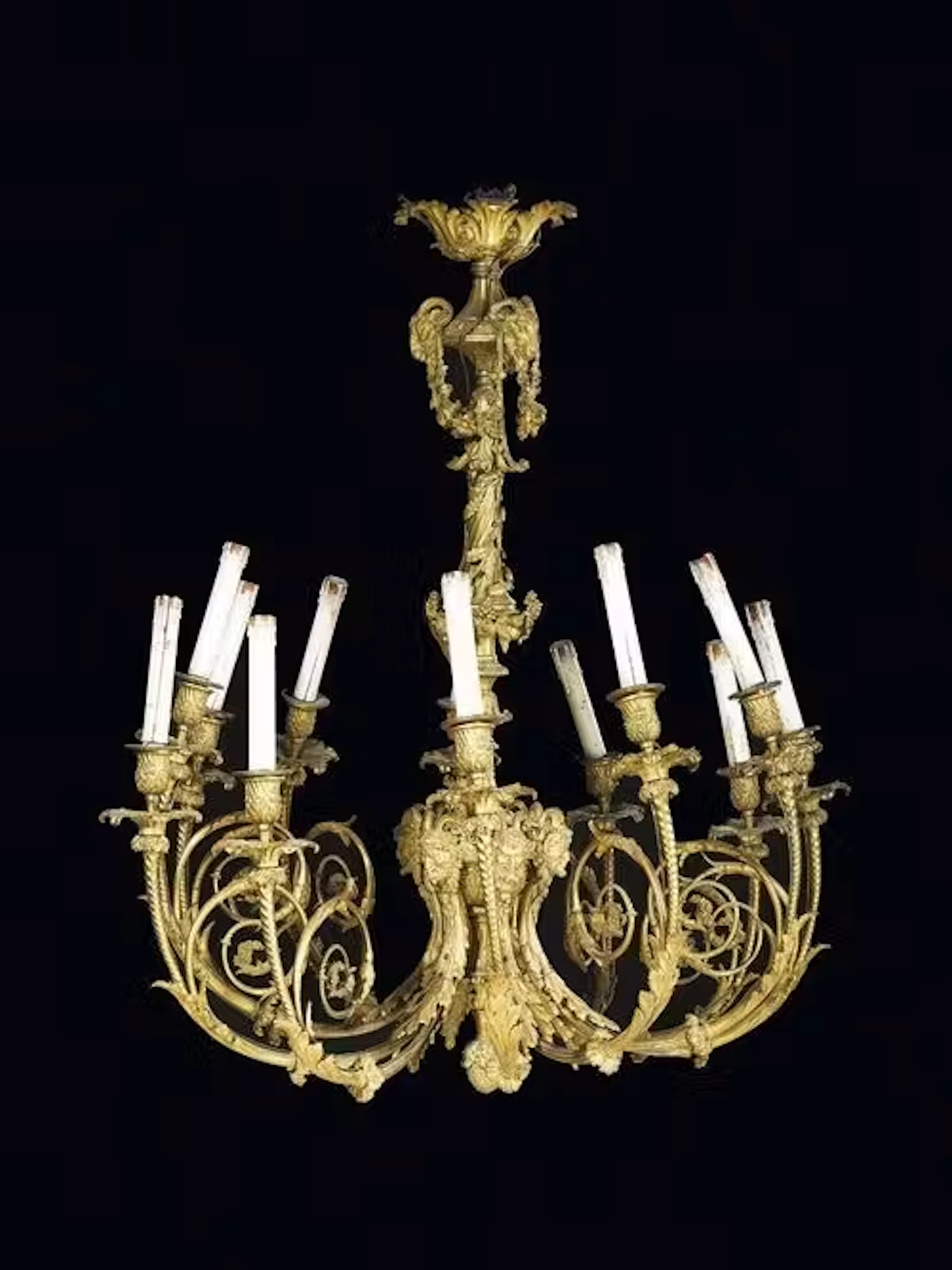 CHANDELIER 'AUX TÊTES DE BÉLIER'