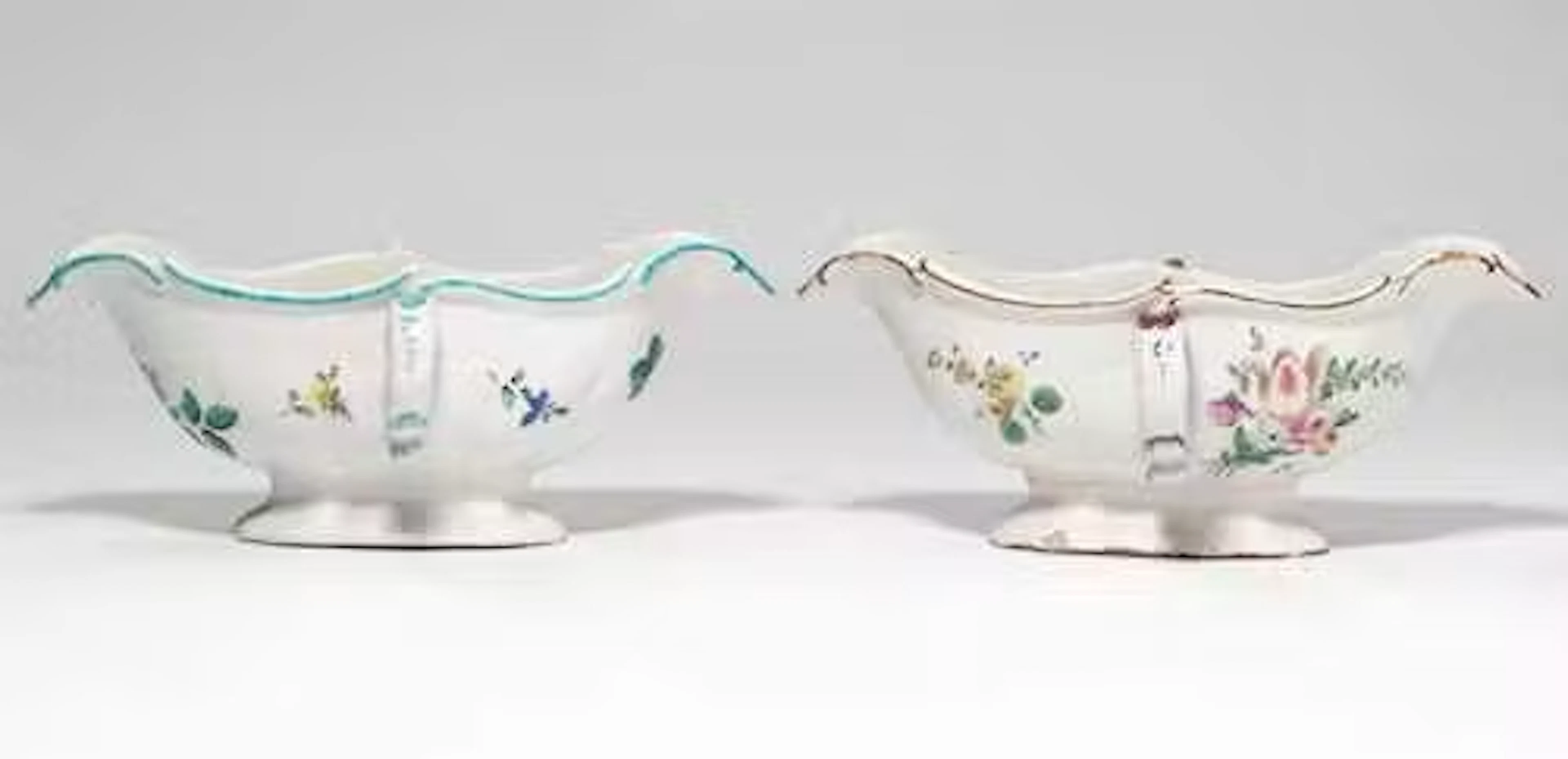 TWO SAUCIÈRES