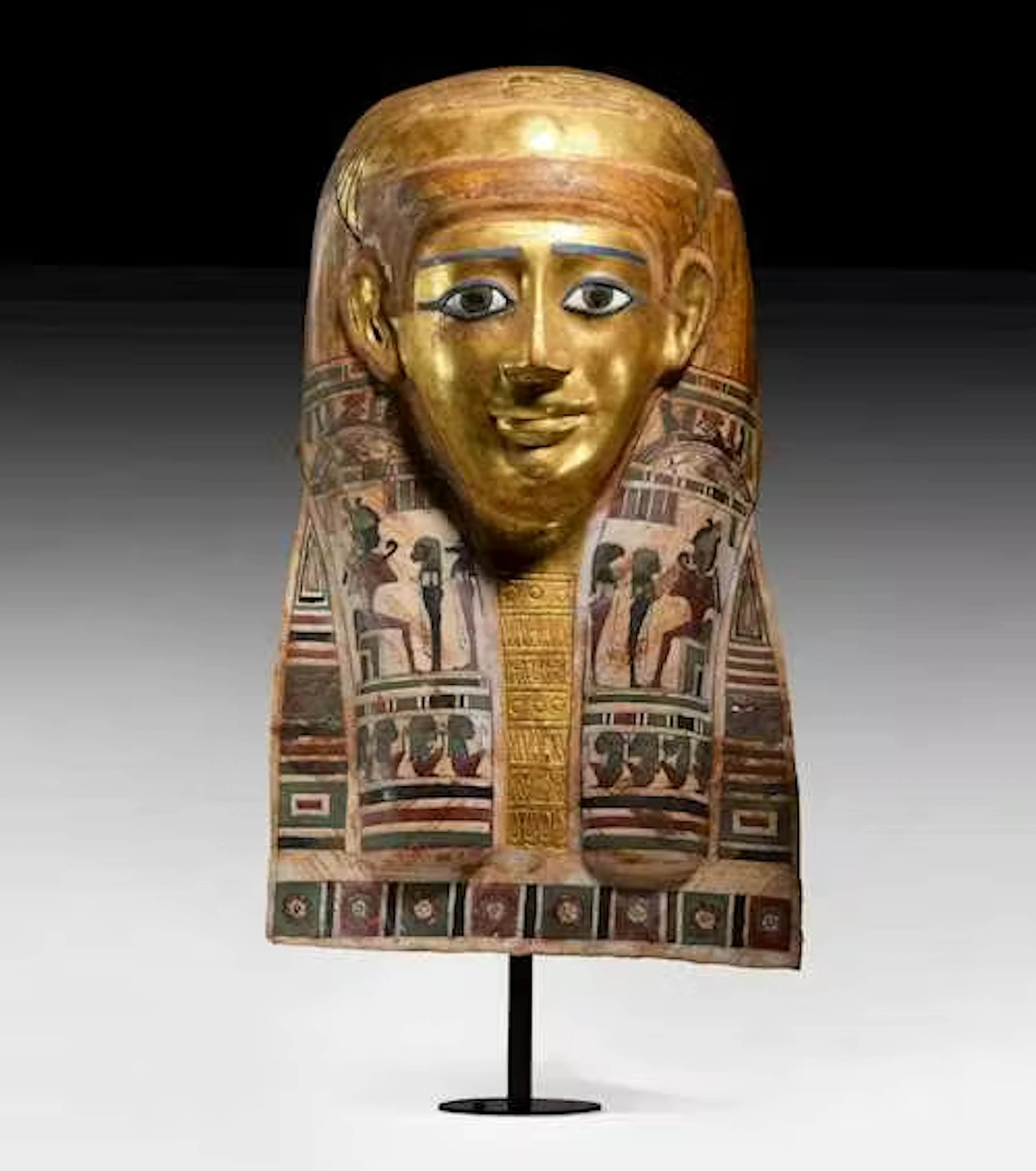 A MUMMY MASK