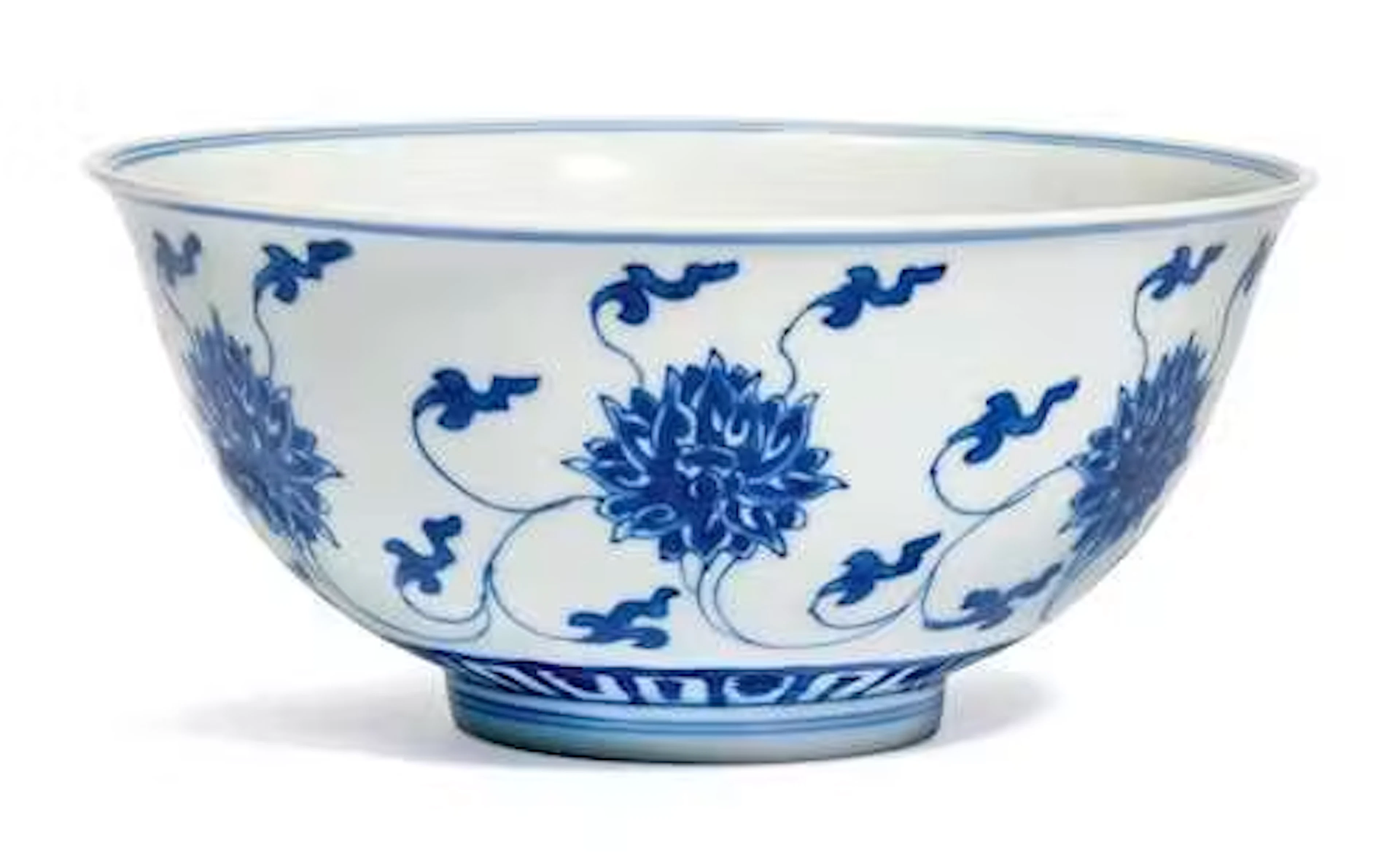 A BLUE AND WHITE 'LOTUS' BOWL
