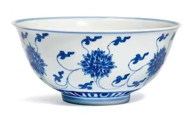 A BLUE AND WHITE 'LOTUS' BOWL
