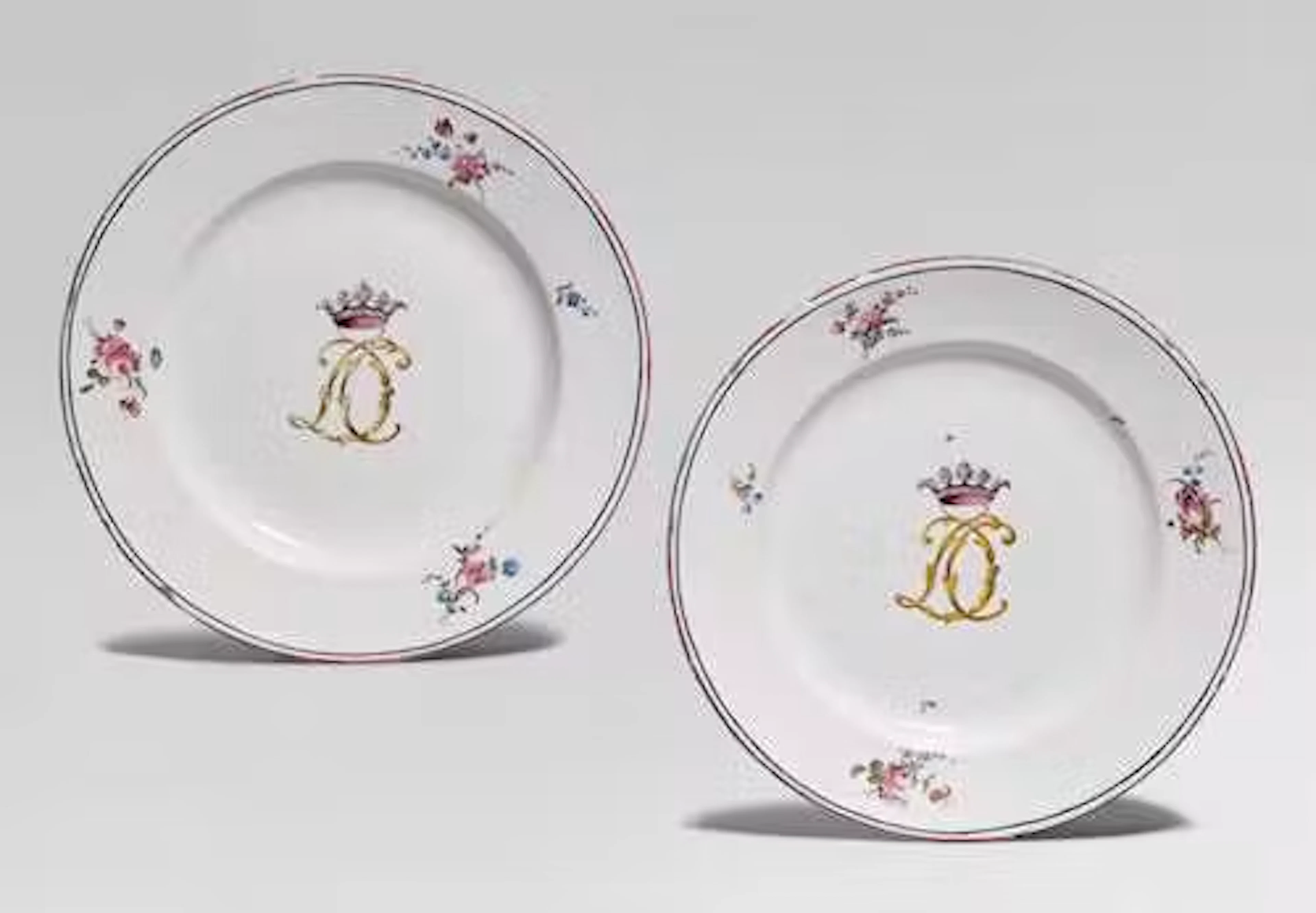 PAIR OF PLATES FOR THE DUC DE CHOISEUL