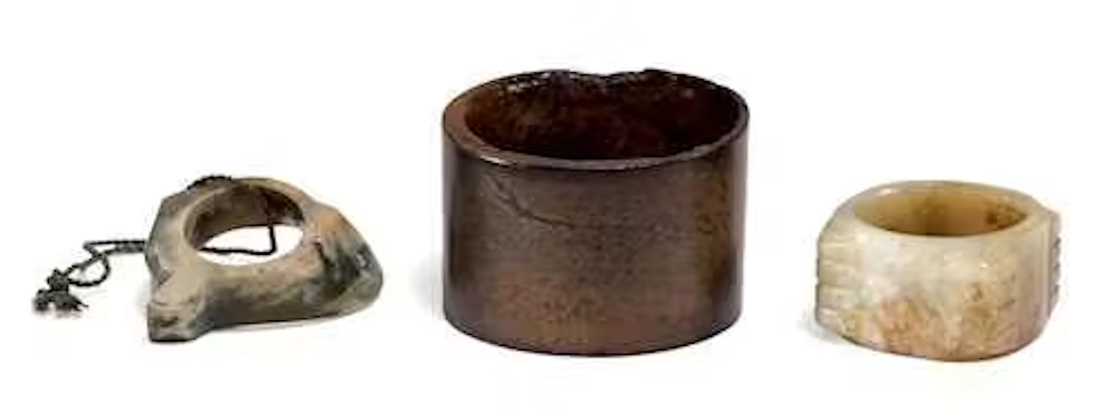 THREE ARCHAISTIC JADE OBJECTS